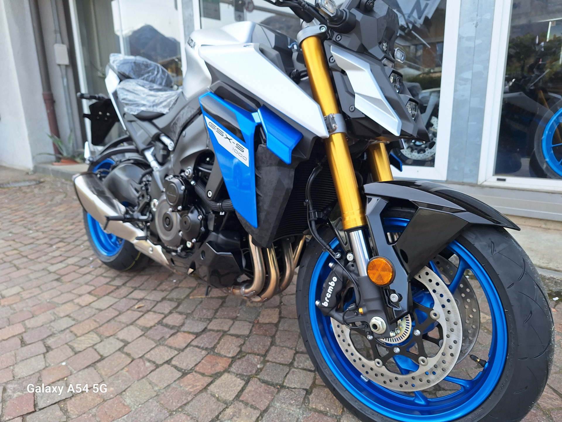 SUZUKI GSX-S 1000-image-1