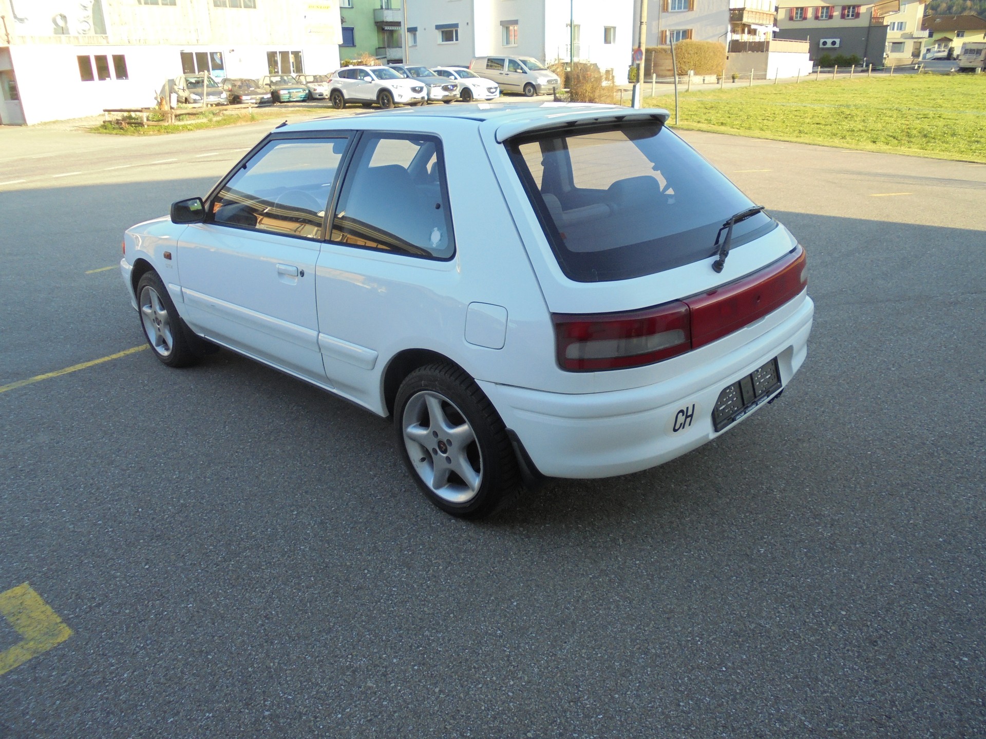 MAZDA 323 1.8i 16V GTX Turbo4WD-image-6