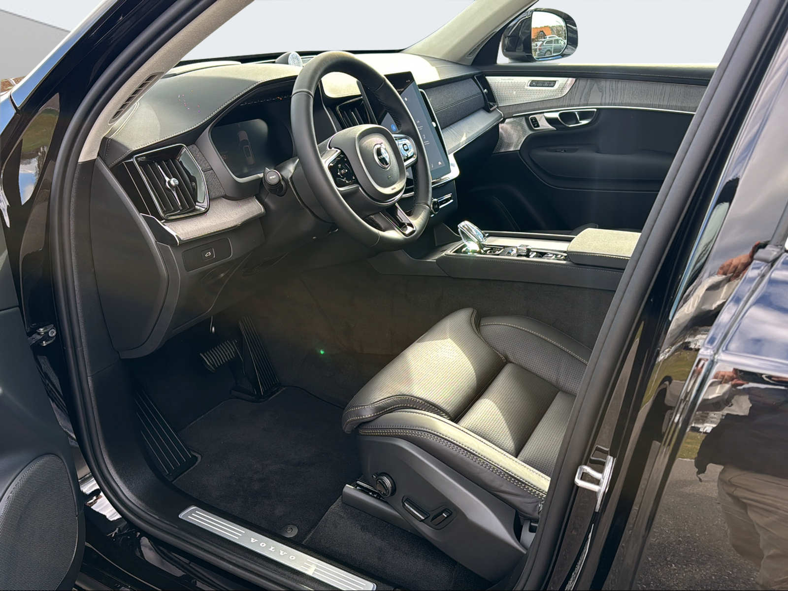 VOLVO XC90 2.0 B5 MH Ultra Bright AWD-image-9