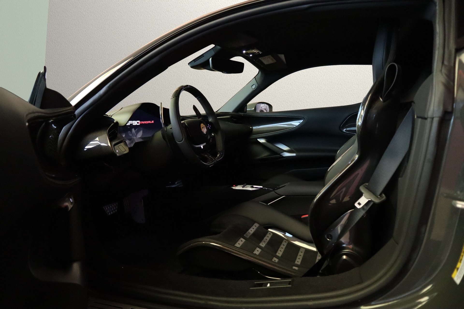 FERRARI SF90 Stradale-image-3