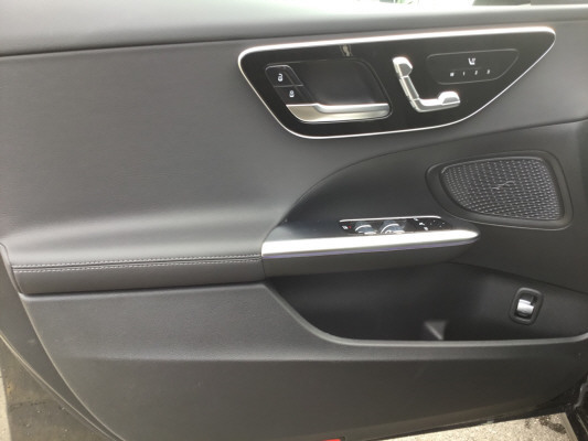 MERCEDES-BENZ C 220 d T 4 Matic-image-9
