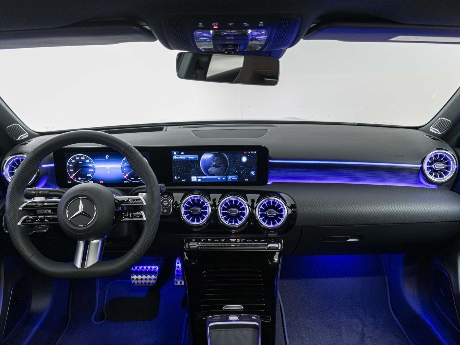 MERCEDES-BENZ A 250 4MATIC-image-11