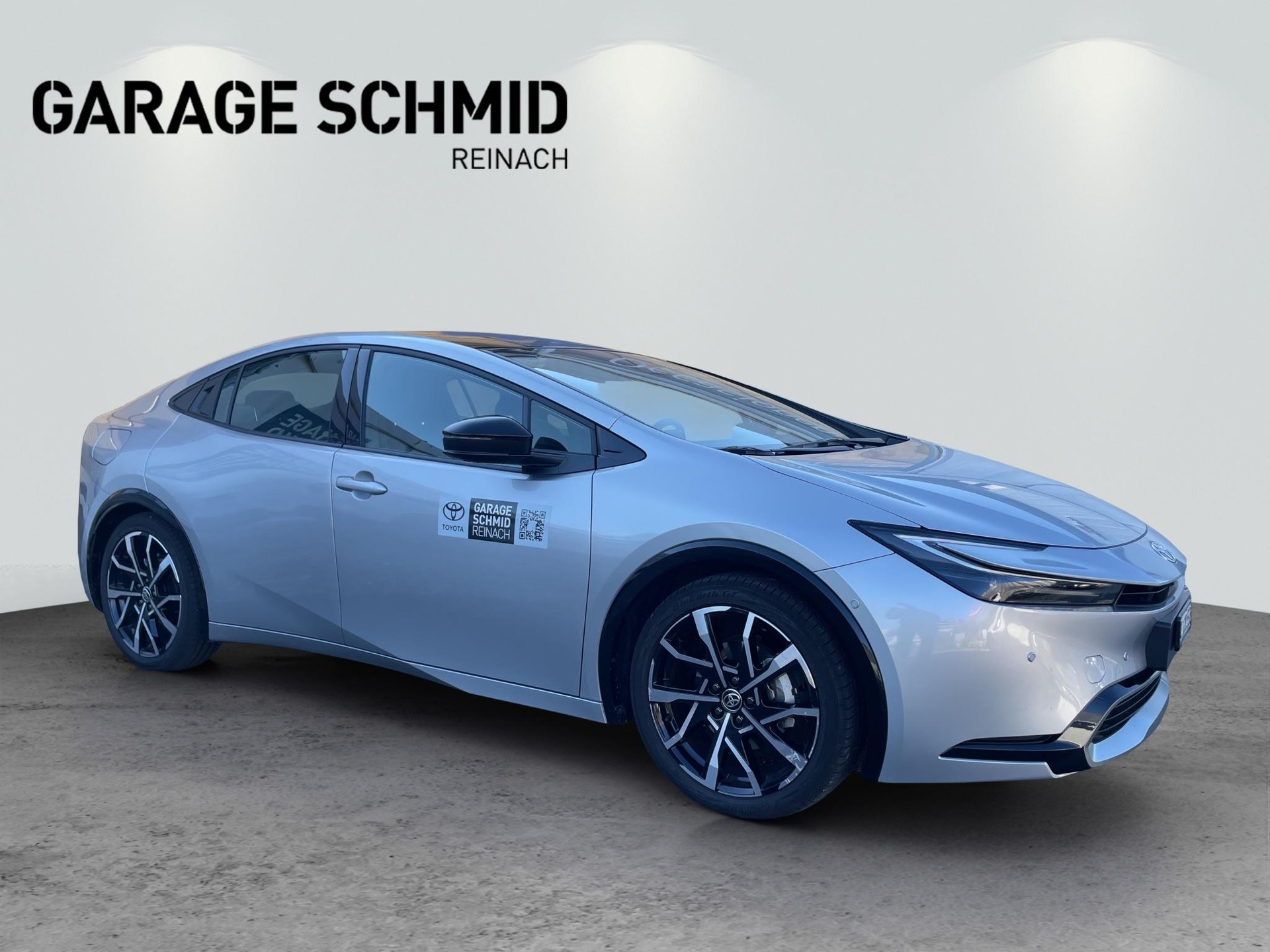 TOYOTA Prius 2.0 Plug-In-Hybrid Premium-image-8