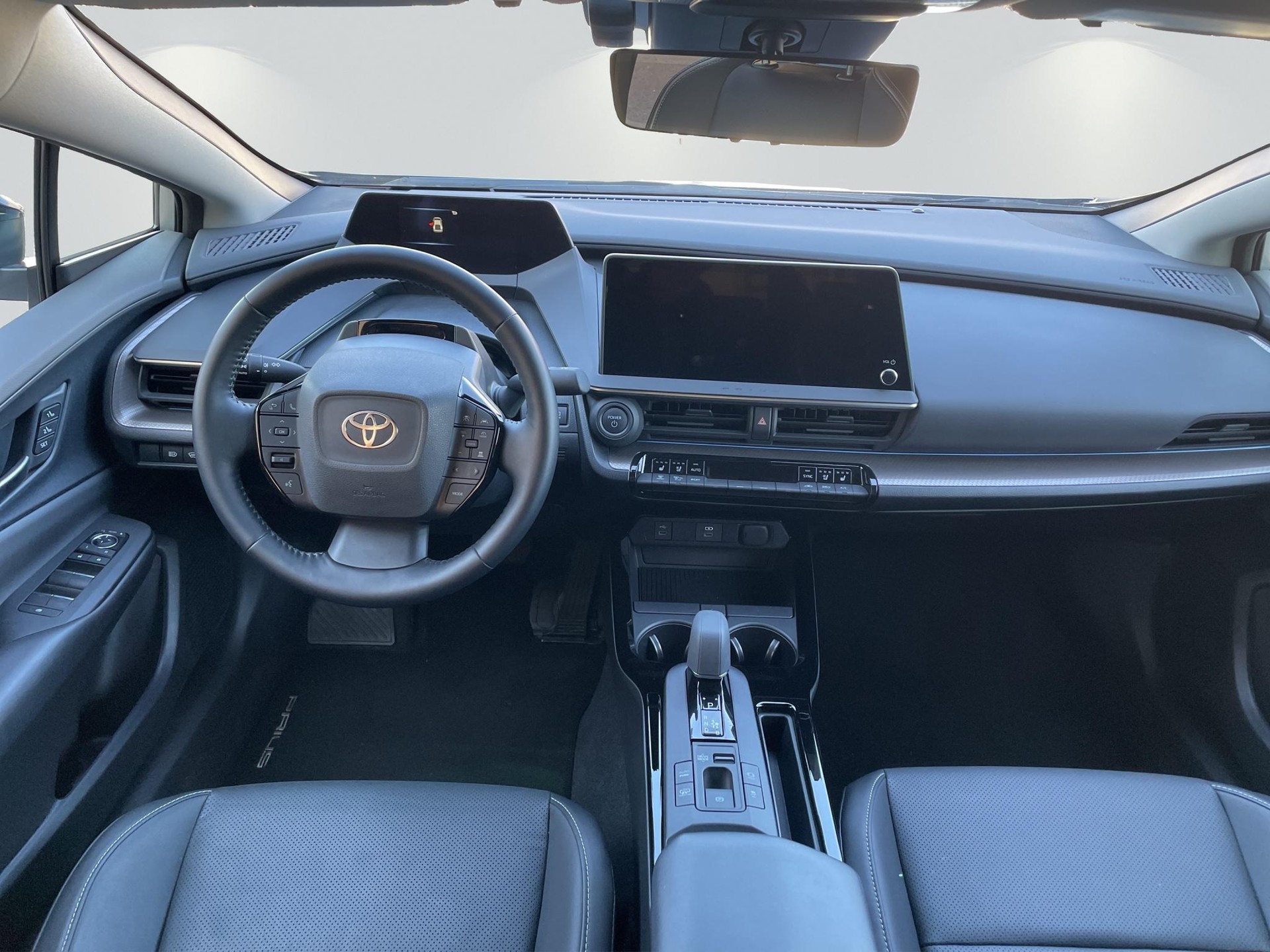 TOYOTA Prius 2.0 Plug-In-Hybrid Premium-image-11