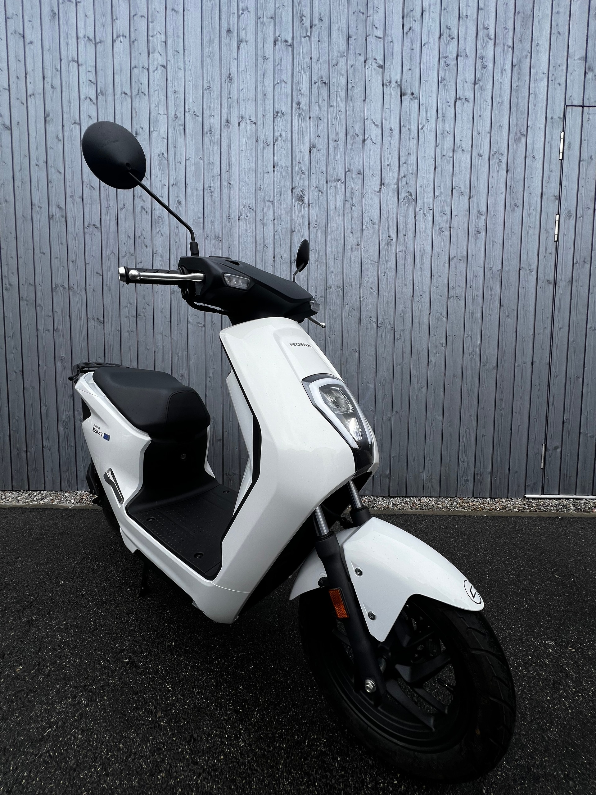 HONDA EM1-E-showroom-element-1