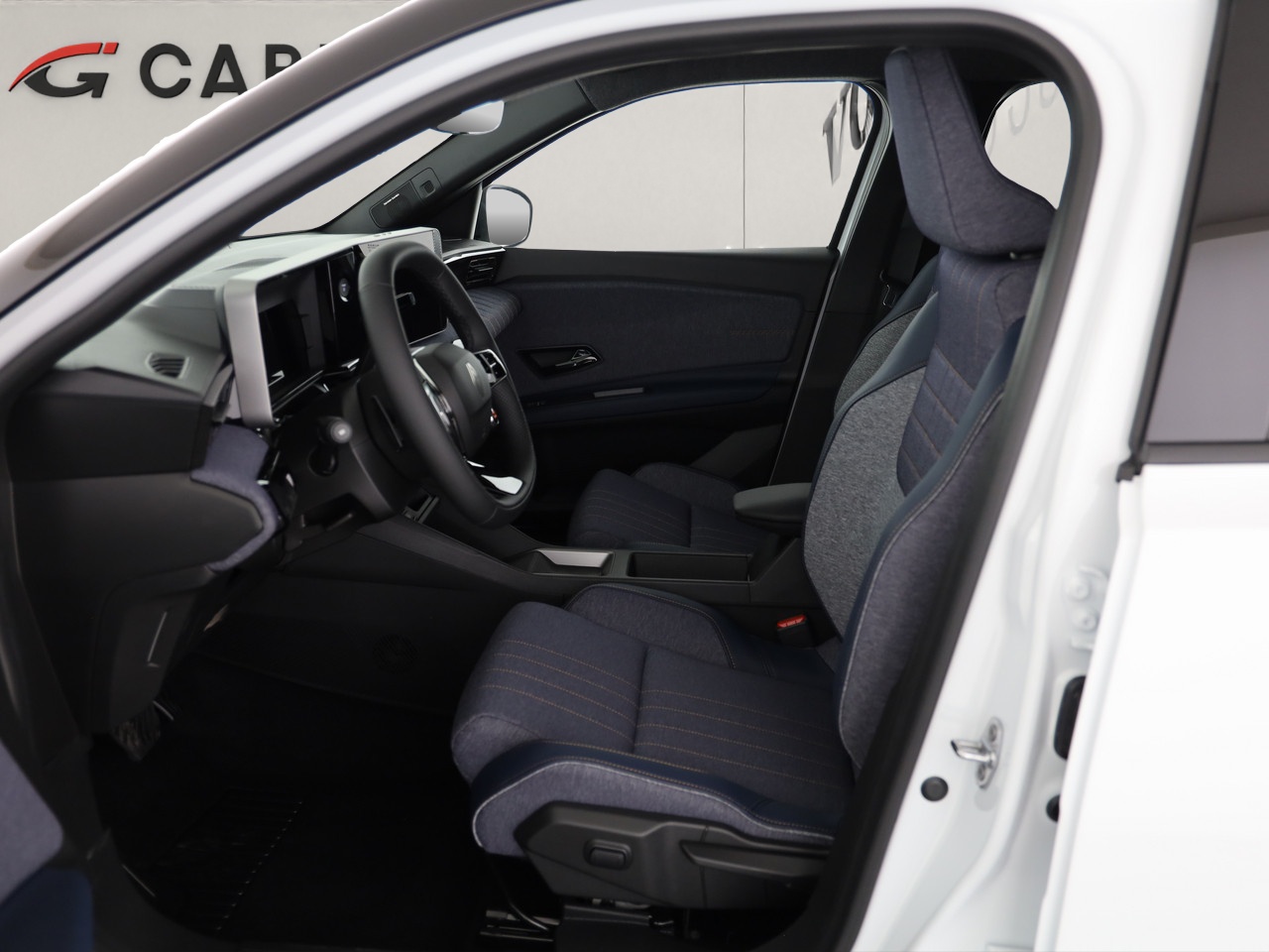 RENAULT R4 E-Tech Comfort Range techno-image-5