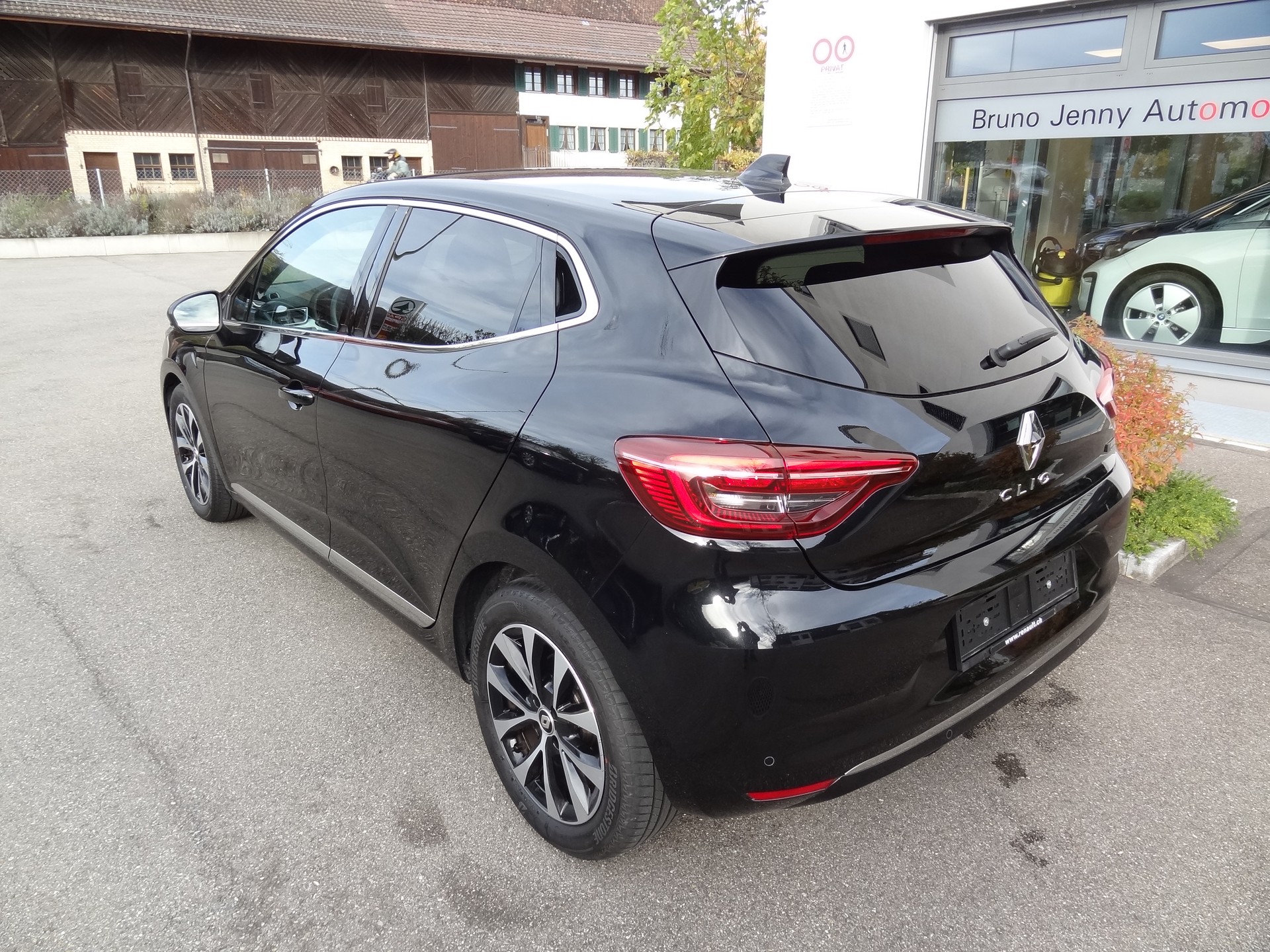 RENAULT Clio 1.6 E-Tech Black Techno-image-3