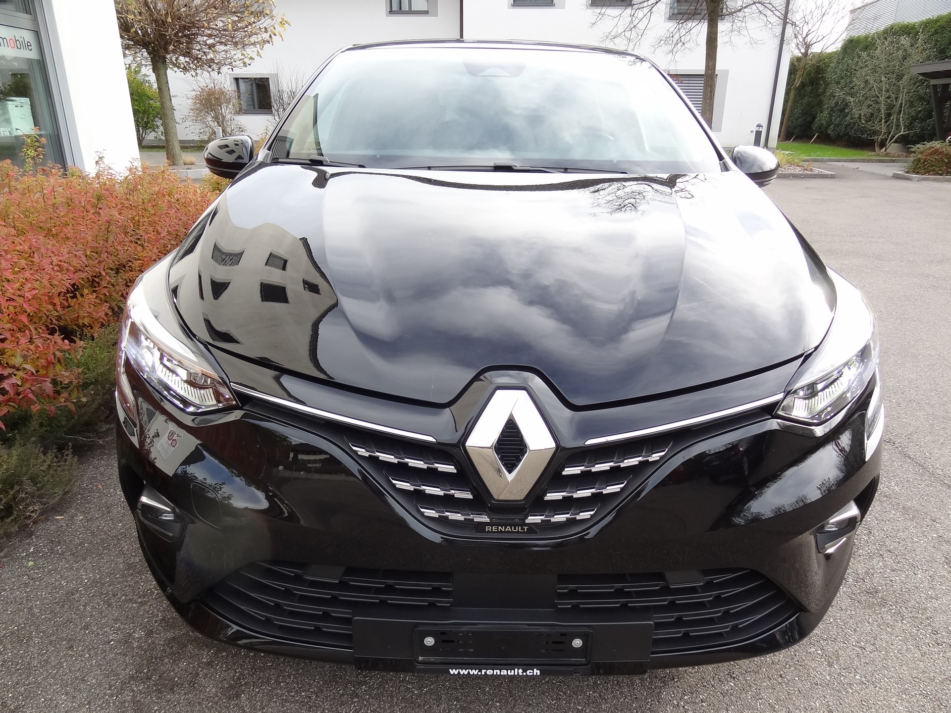 RENAULT Clio 1.6 E-Tech Black Techno-image-6