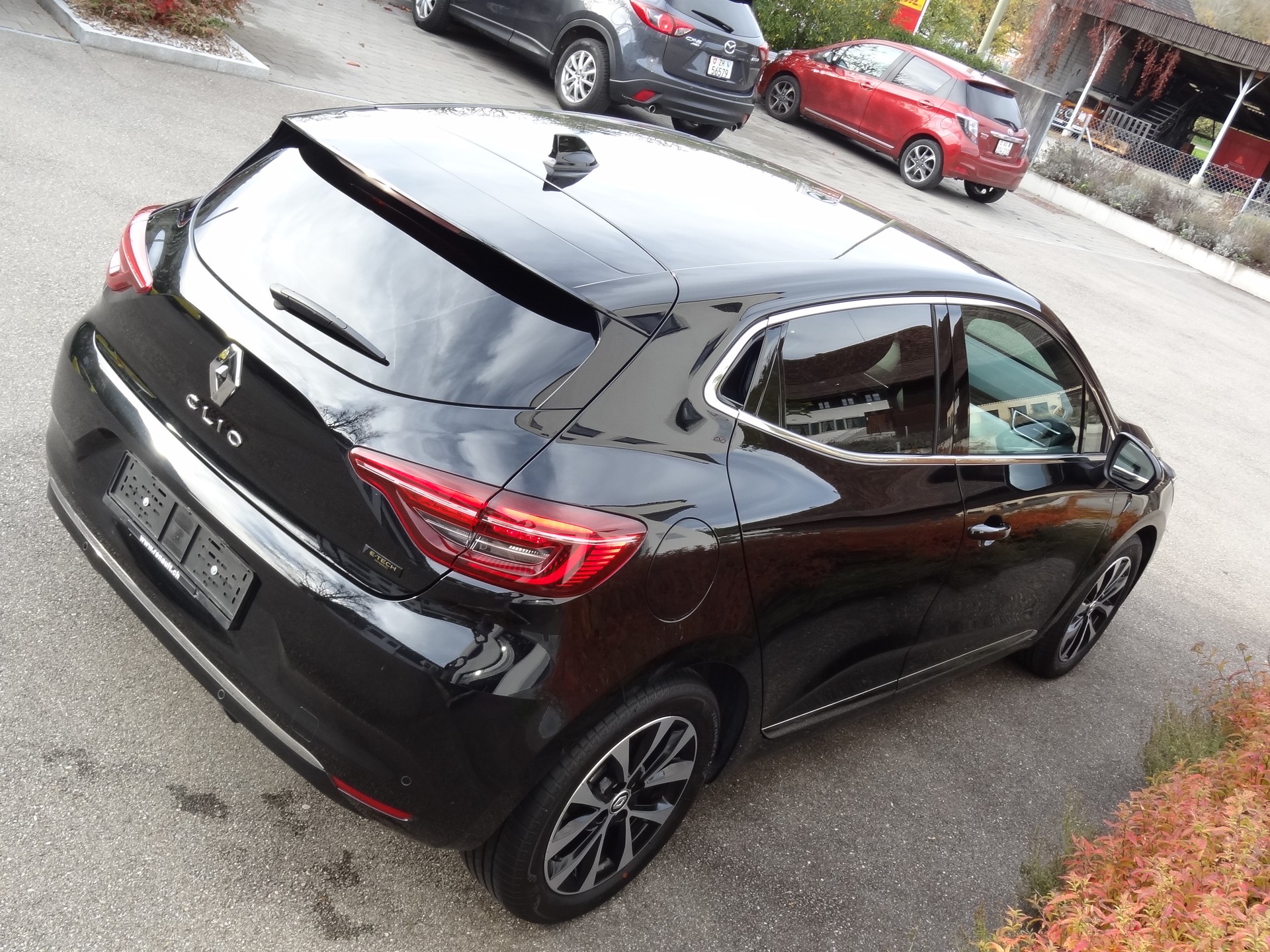 RENAULT Clio 1.6 E-Tech Black Techno-image-4