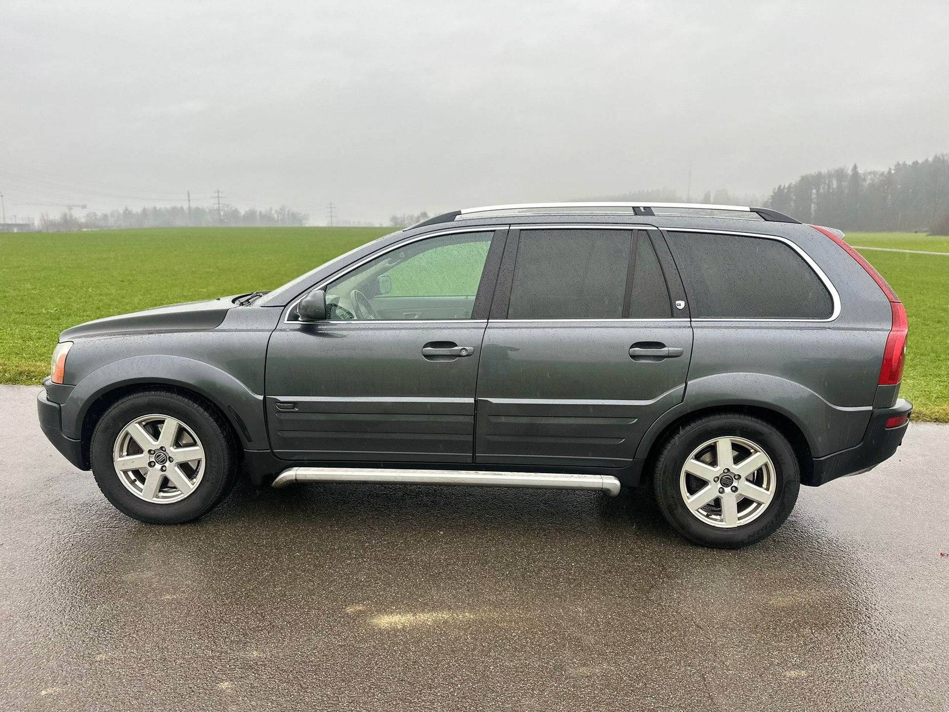 VOLVO XC90 2.4 AWD D5-image-8