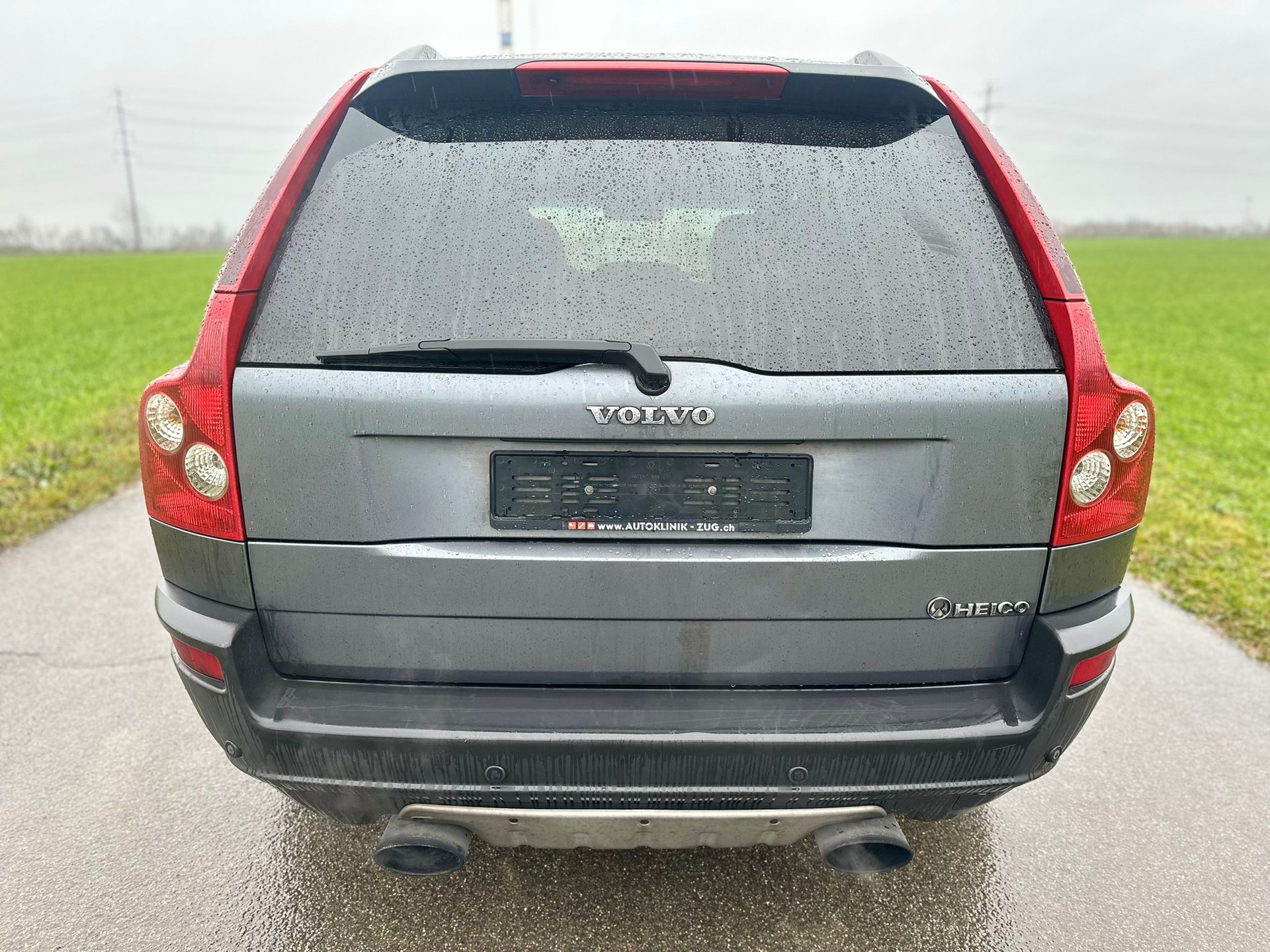 VOLVO XC90 2.4 AWD D5-image-6