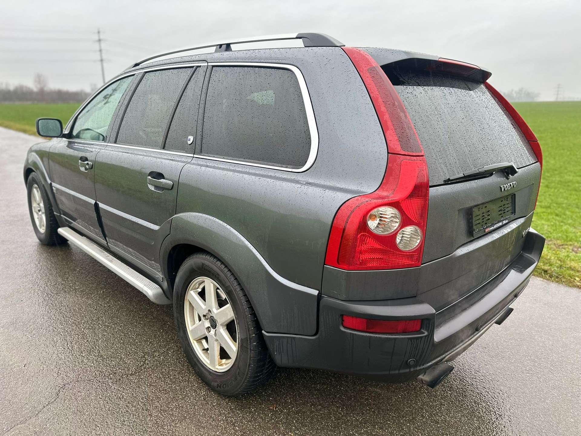 VOLVO XC90 2.4 AWD D5-image-7