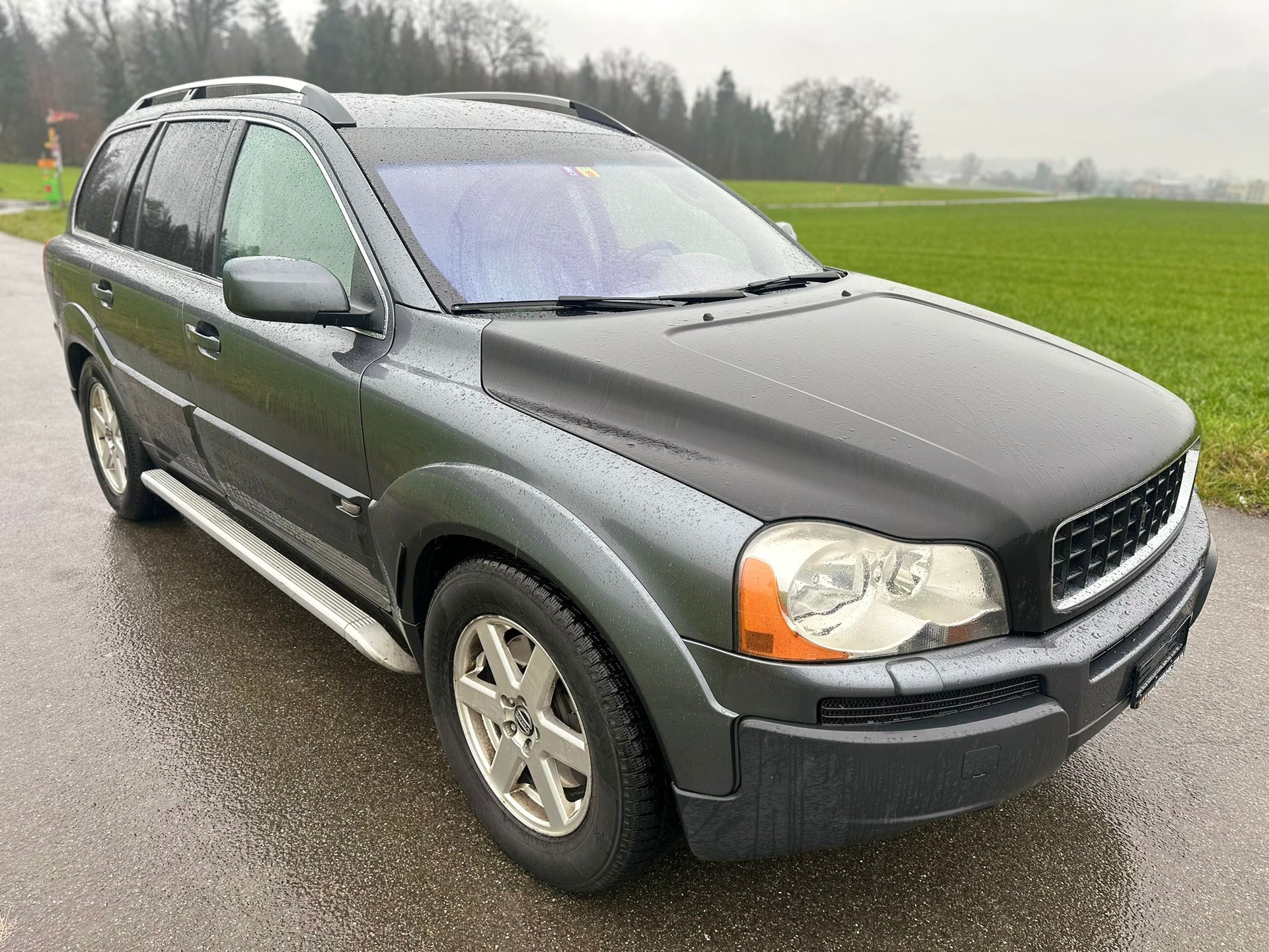 VOLVO XC90 2.4 AWD D5-showroom-element-3