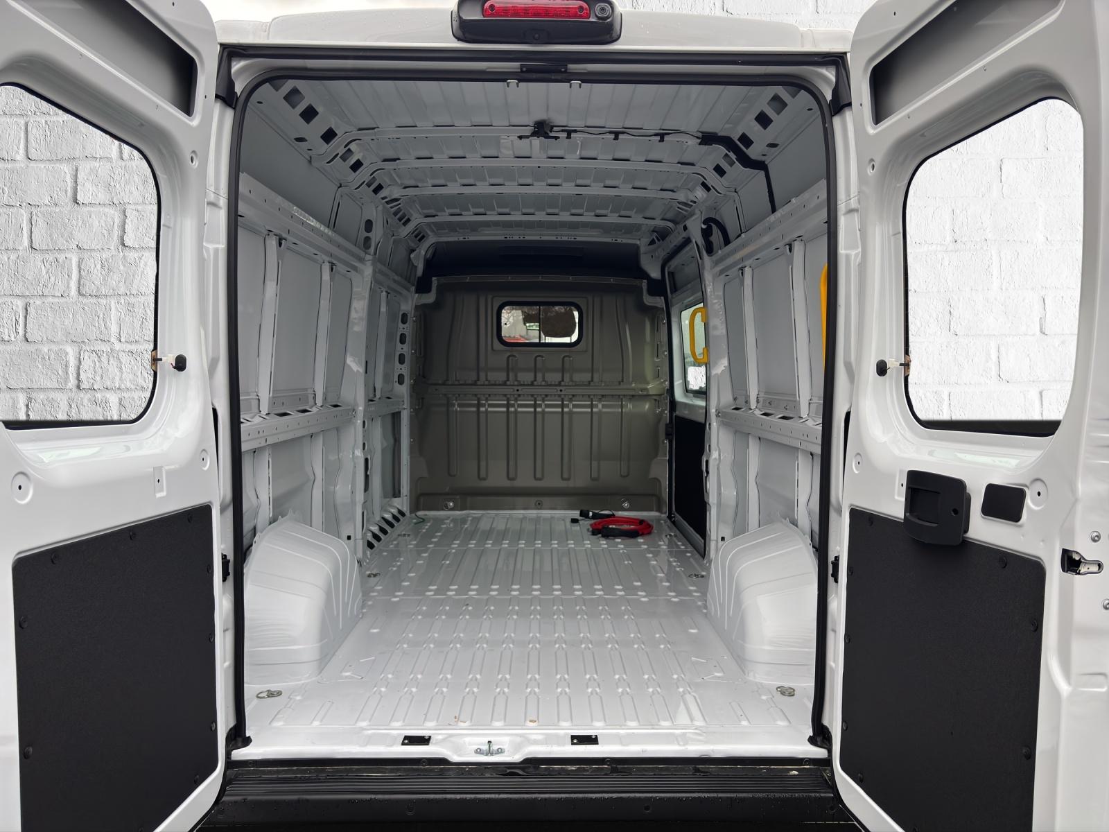 PEUGEOT e-Boxer Kaw. 435 L3H2 110 kWh-image-9