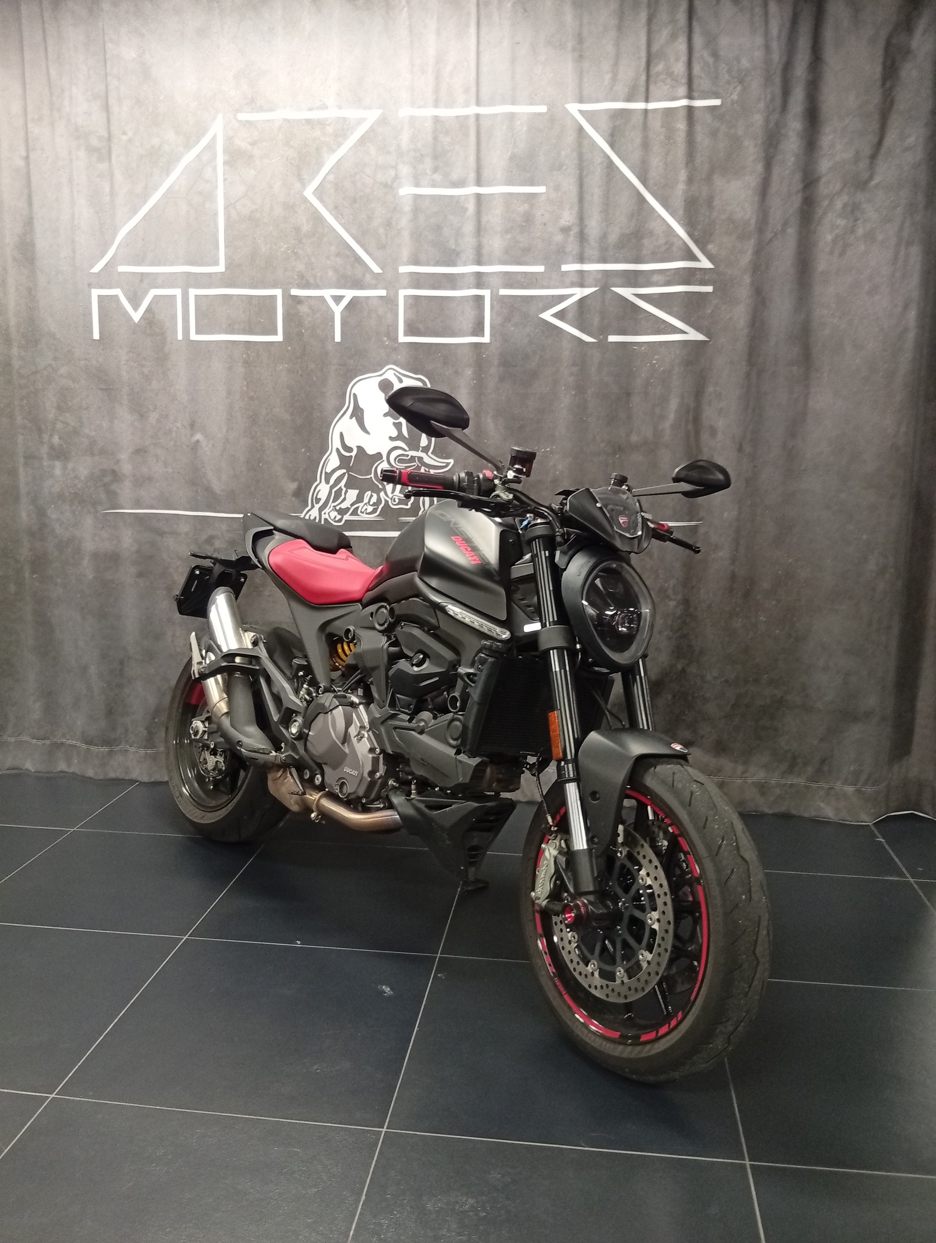 DUCATI Monster + 937 Dark Staealth