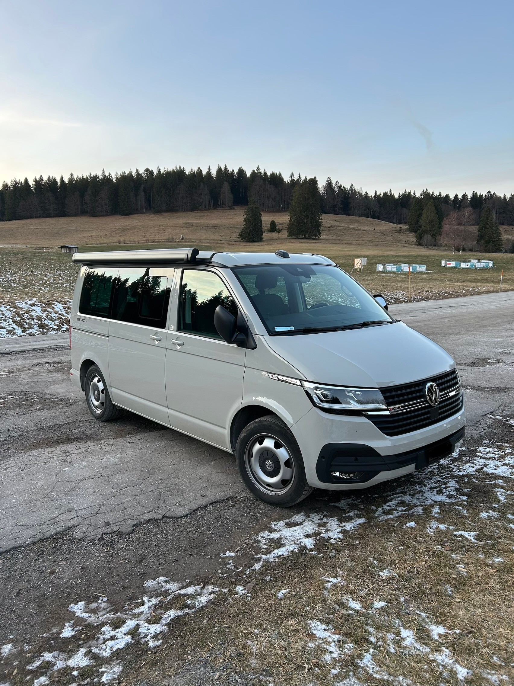 VW T6.1 California 2.0 TDI Beach Edition Liberty 4Motion DSG-image-1