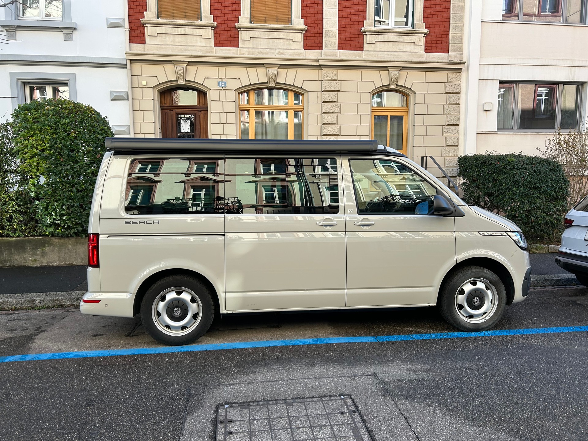VW T6.1 California 2.0 TDI Beach Edition Liberty 4Motion DSG-image-3