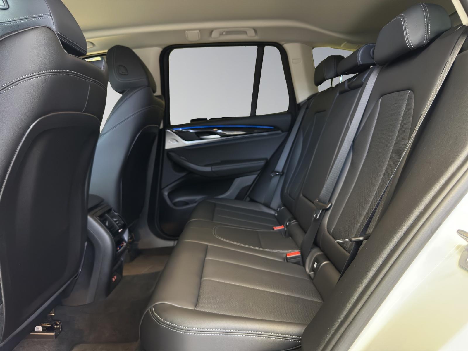 BMW X3 30e xDrive-image-15