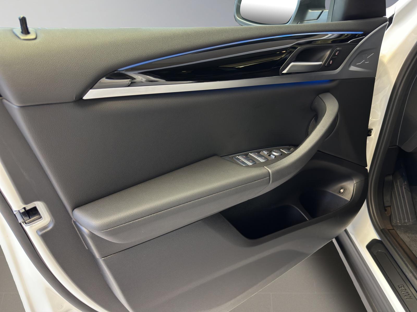 BMW X3 30e xDrive-image-14