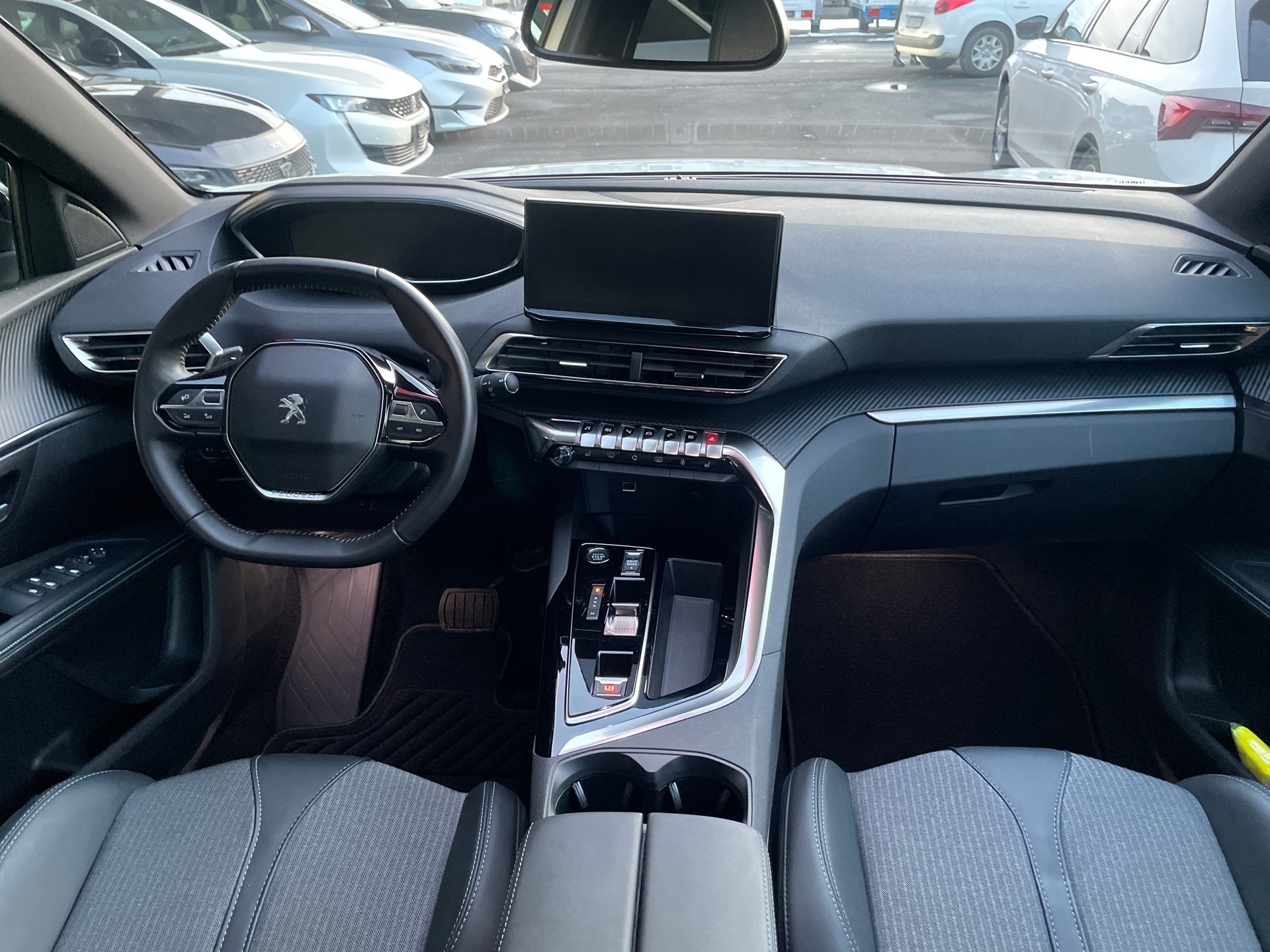PEUGEOT 5008 1.5 BlueHDi Allure Pack EAT8-image-6
