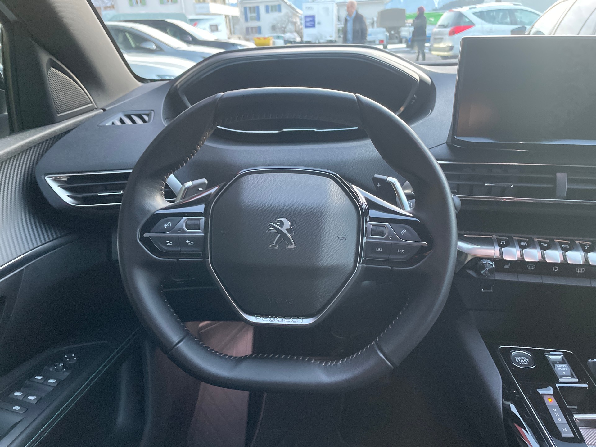 PEUGEOT 5008 1.5 BlueHDi Allure Pack EAT8-image-7