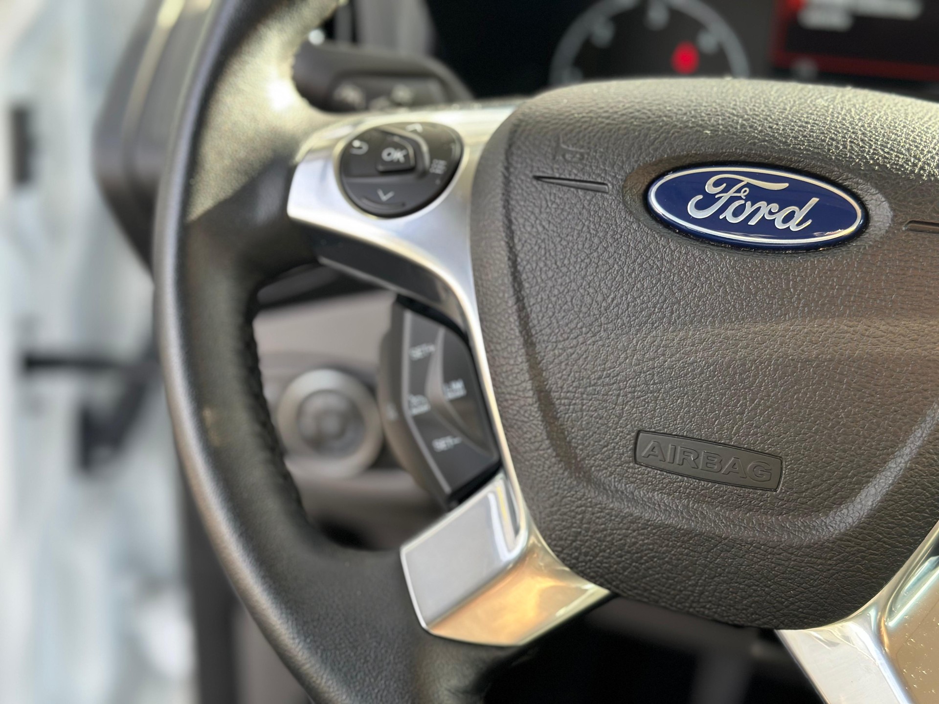 FORD Tourneo Connect 1.5 EcoBlue Trend-image-5