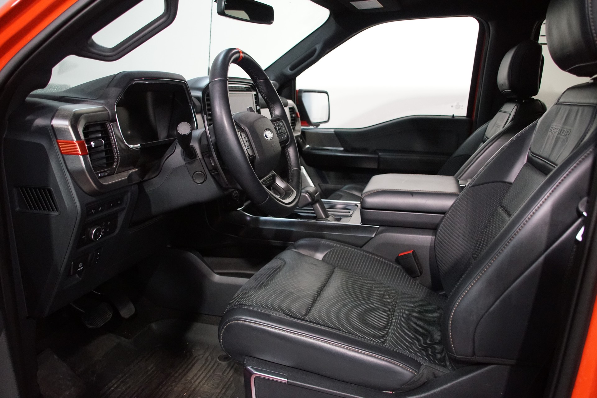 FORD F-Pickup Raptor Super Crew-image-13