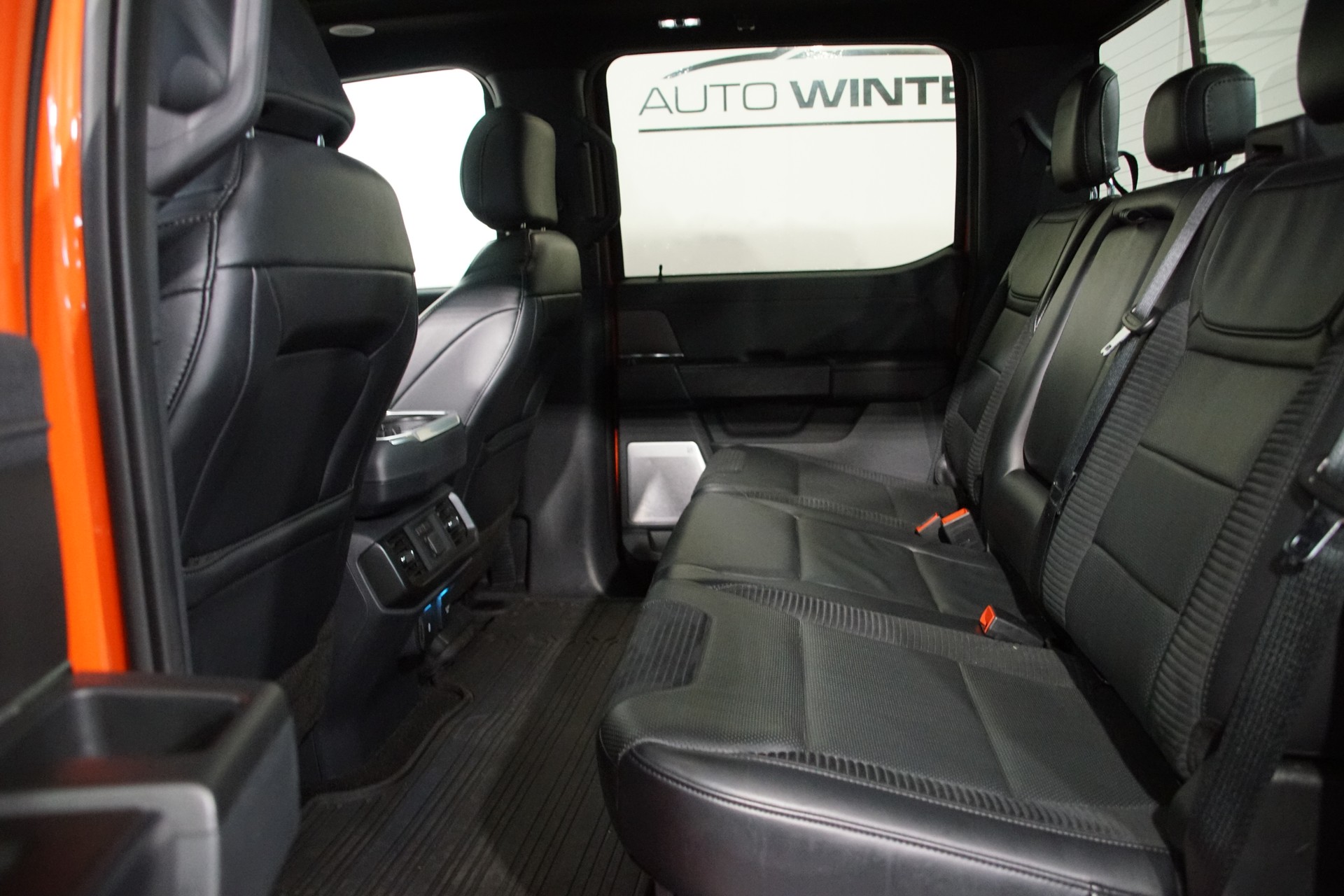 FORD F-Pickup Raptor Super Crew-image-19