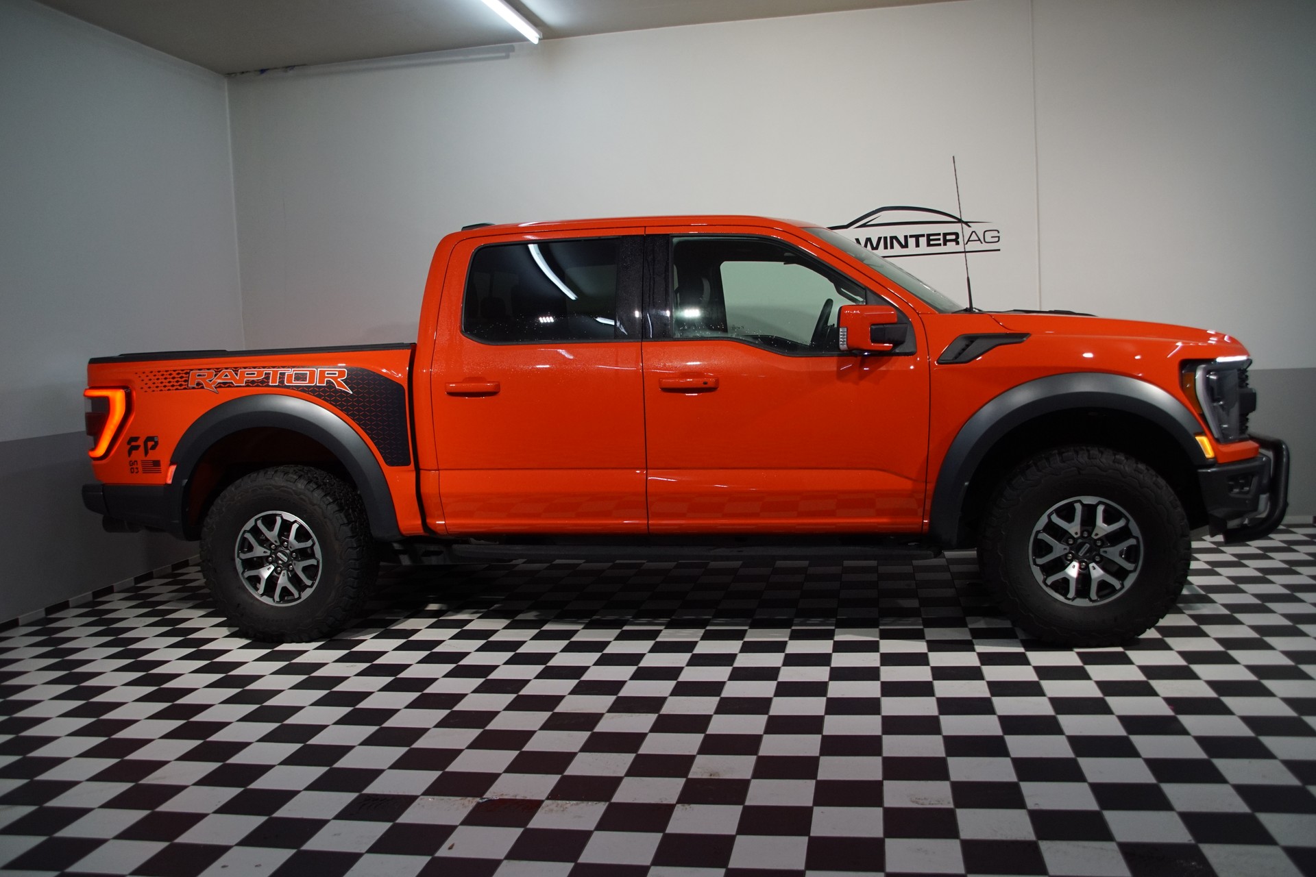 FORD F-Pickup Raptor Super Crew-image-4