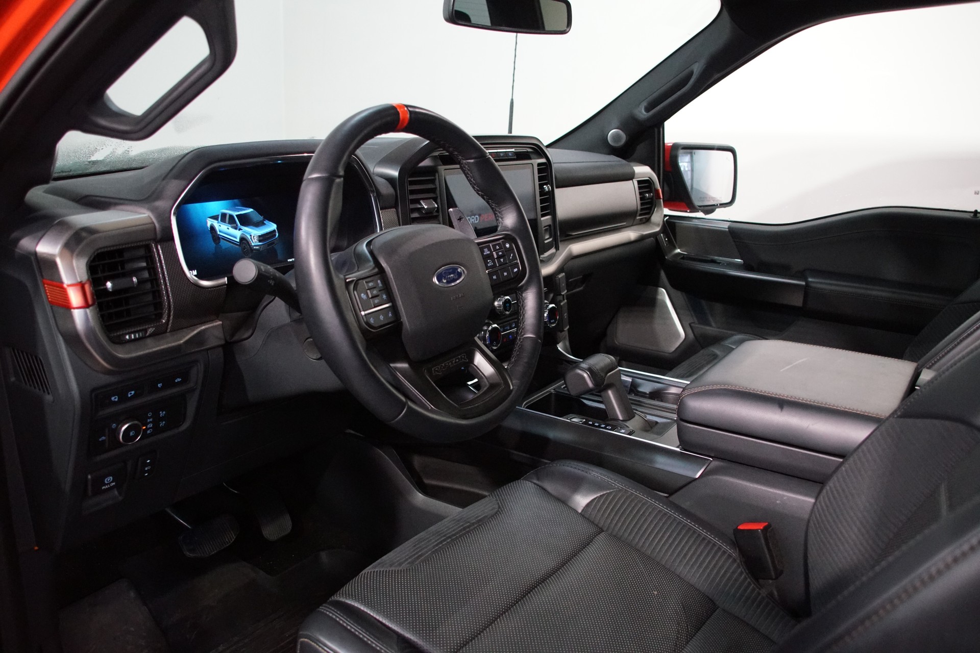 FORD F-Pickup Raptor Super Crew-image-12