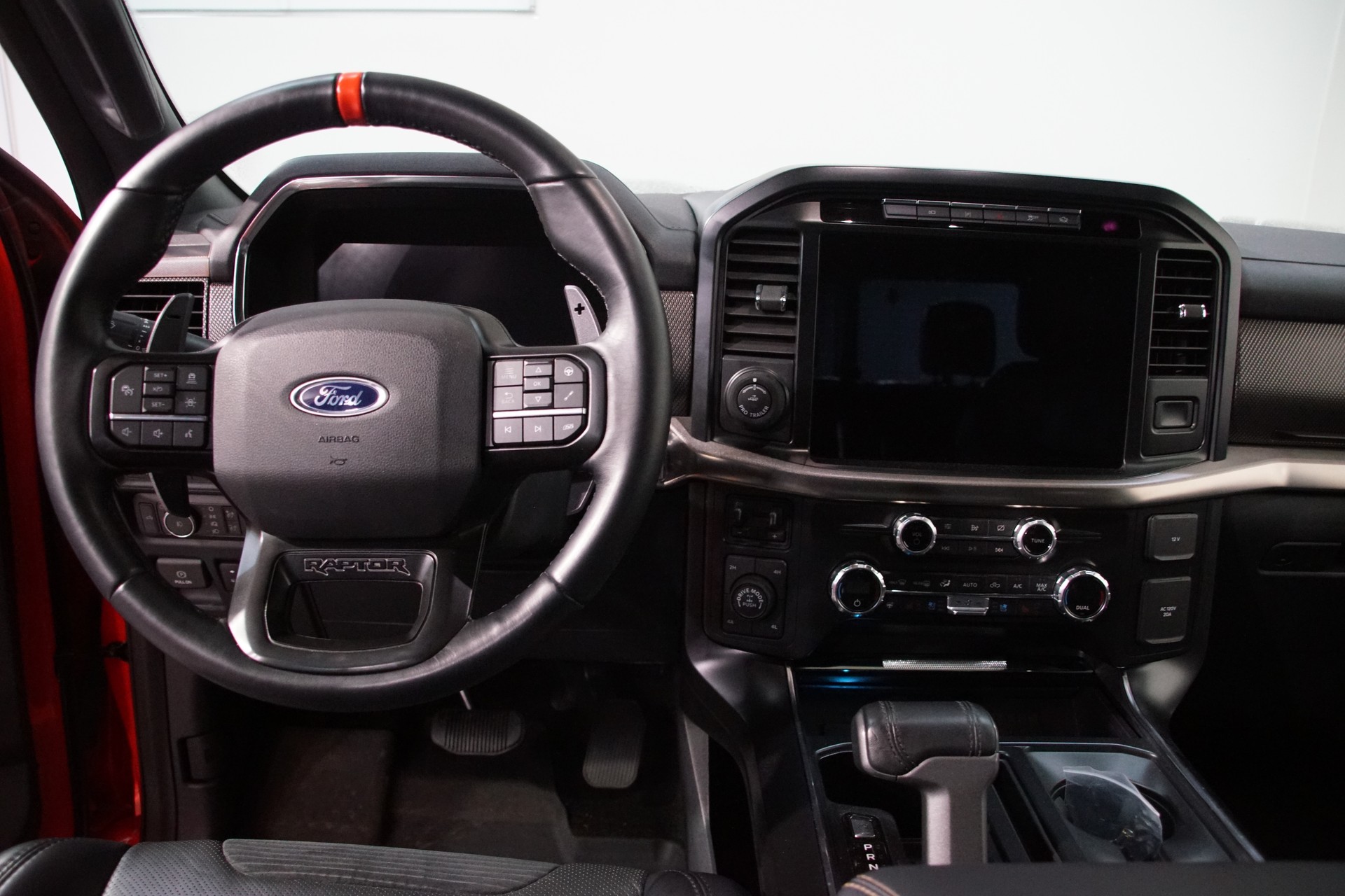 FORD F-Pickup Raptor Super Crew-image-18