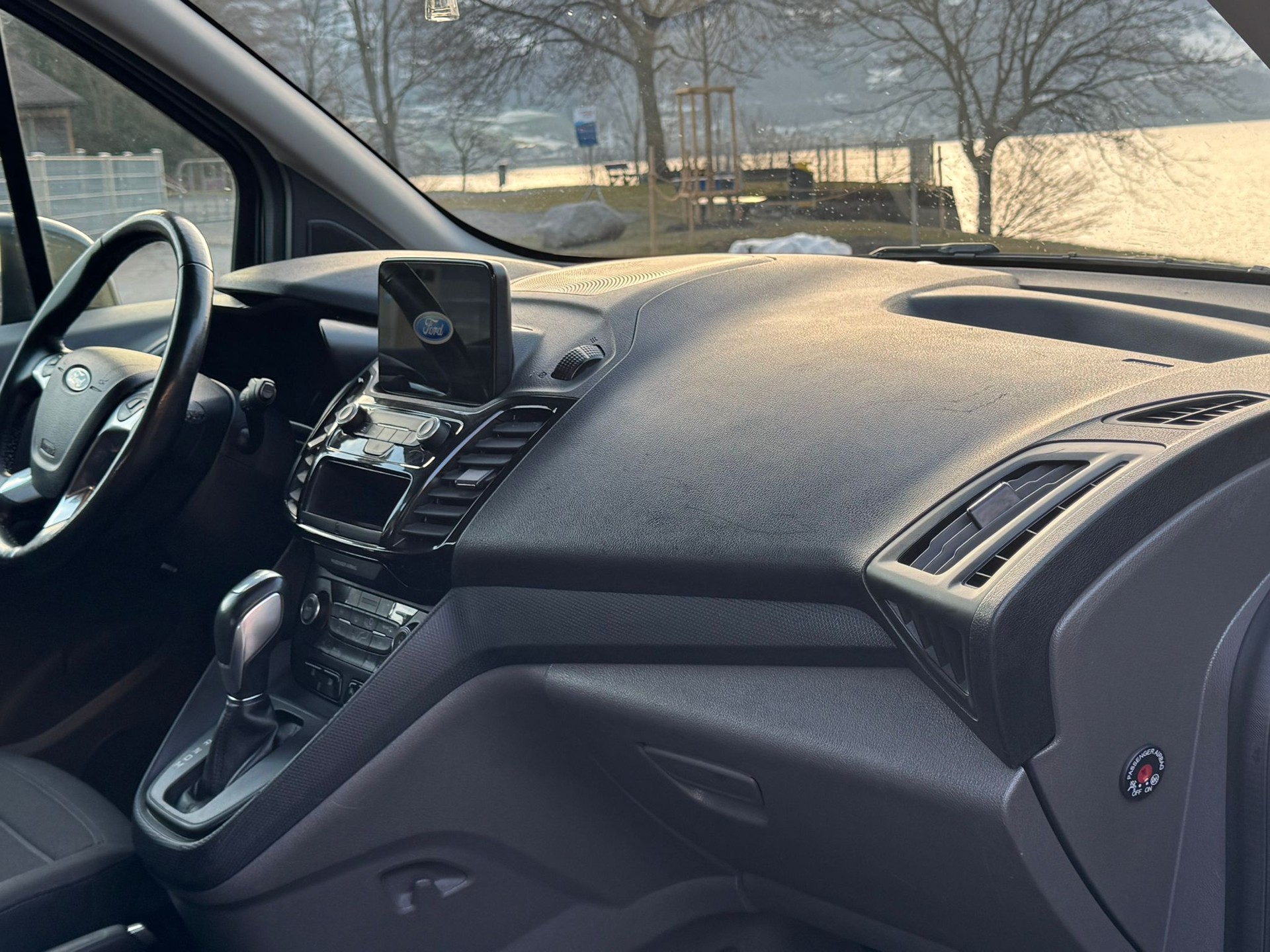 FORD Tourneo Connect 1.5 EcoBlue Titanium Automat-image-11