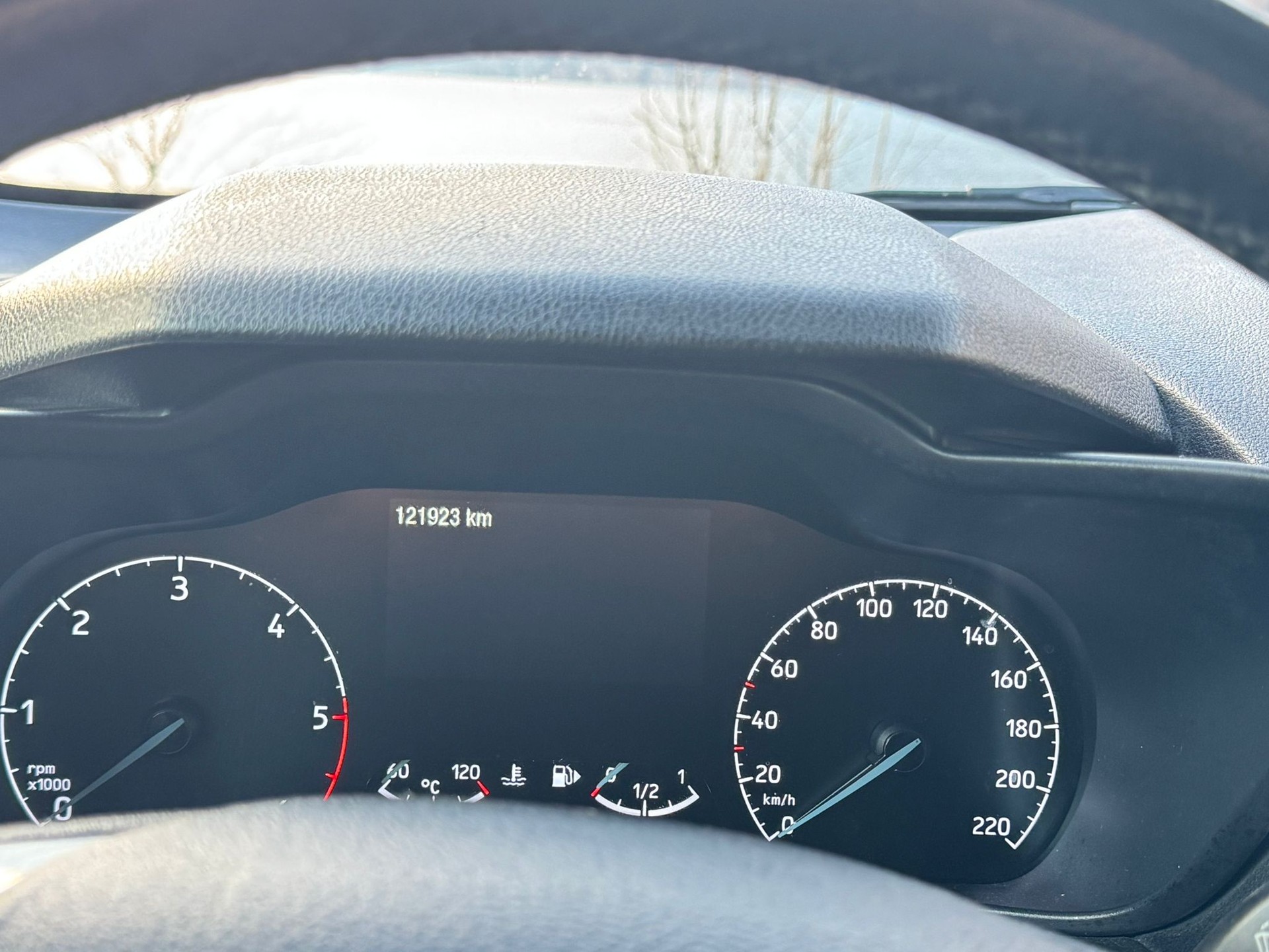 FORD Tourneo Connect 1.5 EcoBlue Titanium Automat-image-18