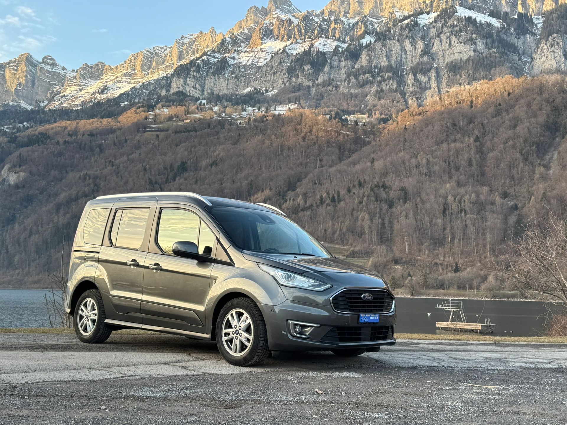 FORD Tourneo Connect 1.5 EcoBlue Titanium Automat-image-2