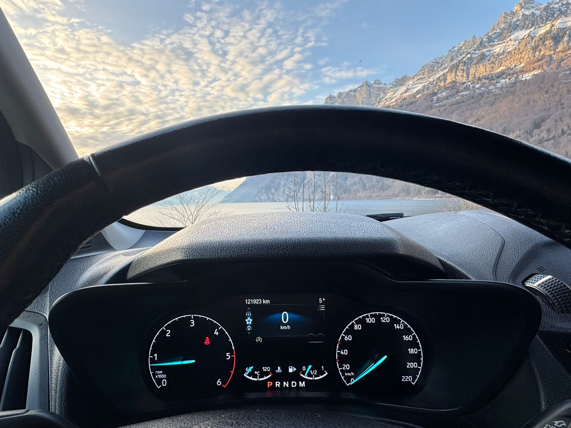 FORD Tourneo Connect 1.5 EcoBlue Titanium Automat-image-17