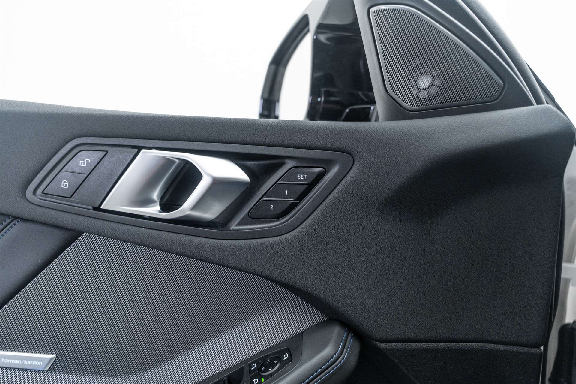 BMW M135 xDrive NEW 300PS CH-Auto-image-19