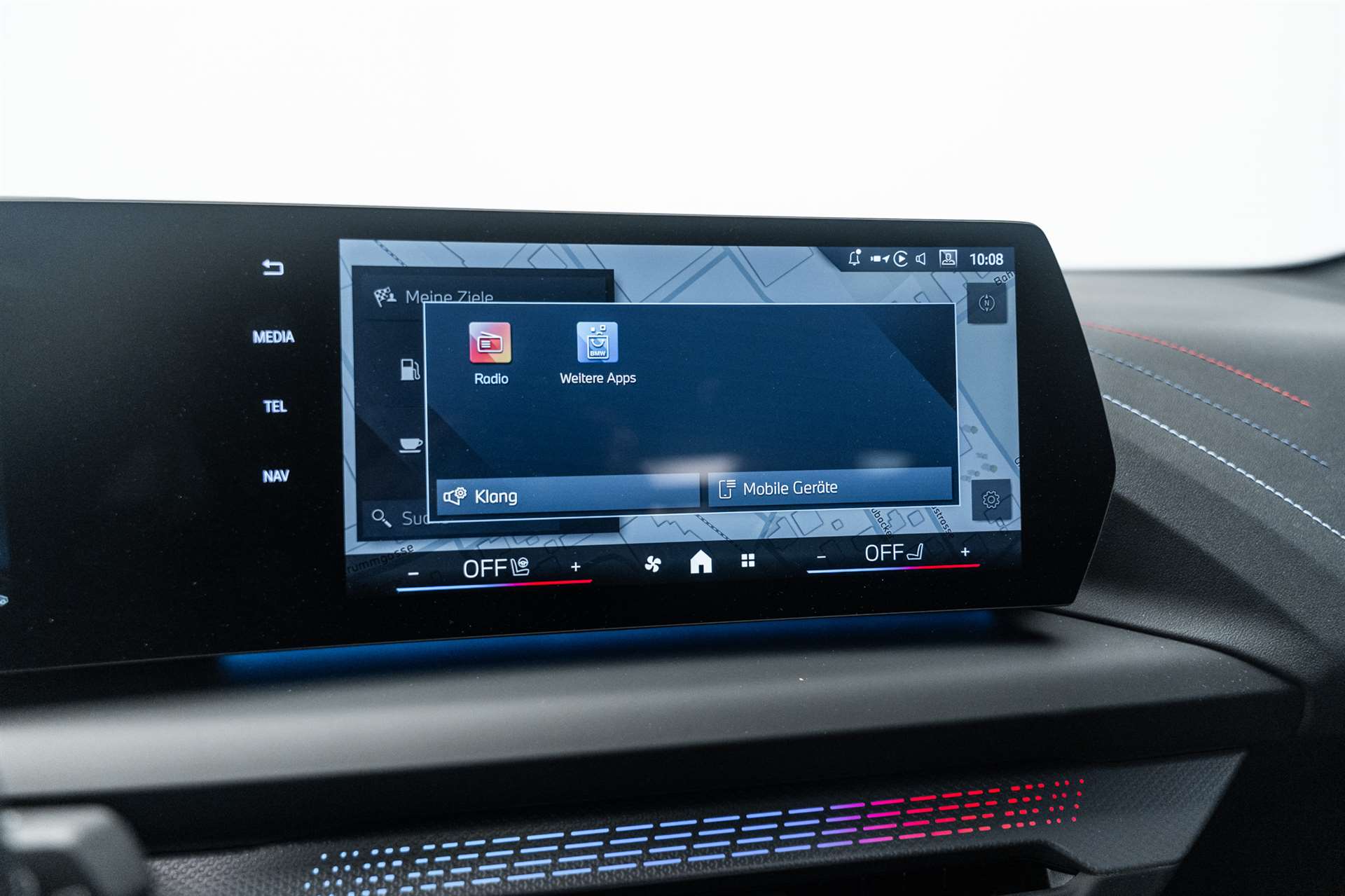 BMW M135 xDrive NEW 300PS CH-Auto-image-24