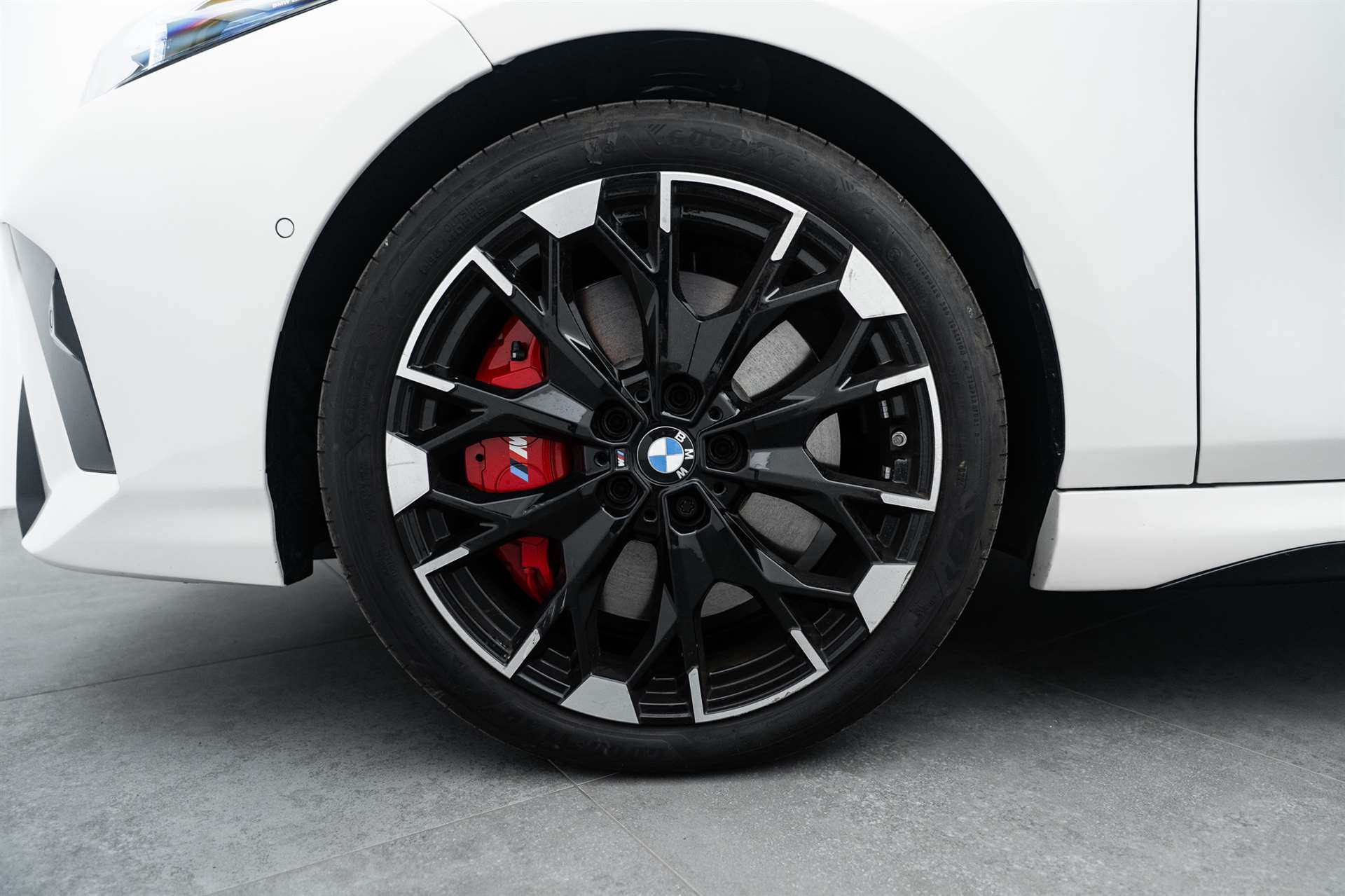 BMW M135 xDrive NEW 300PS CH-Auto-image-5