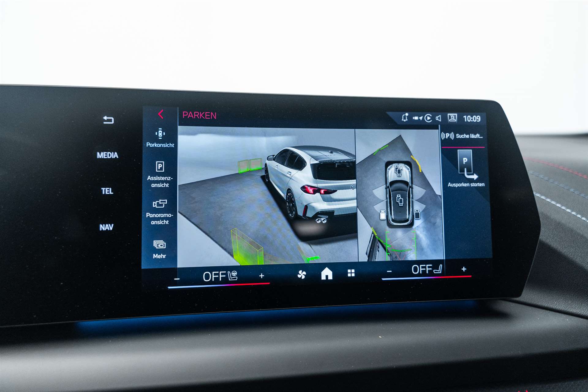 BMW M135 xDrive NEW 300PS CH-Auto-image-28