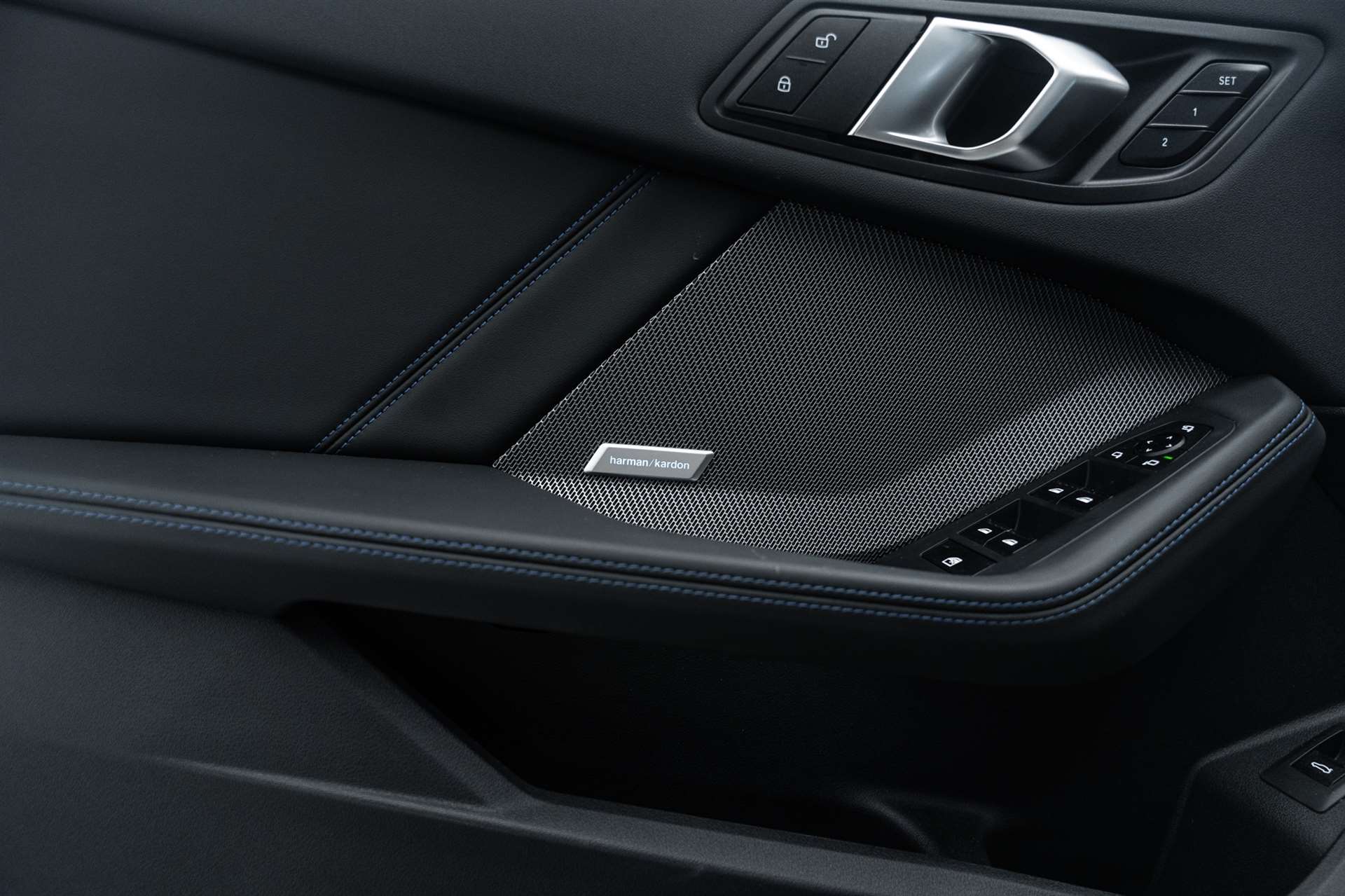BMW M135 xDrive NEW 300PS CH-Auto-image-16