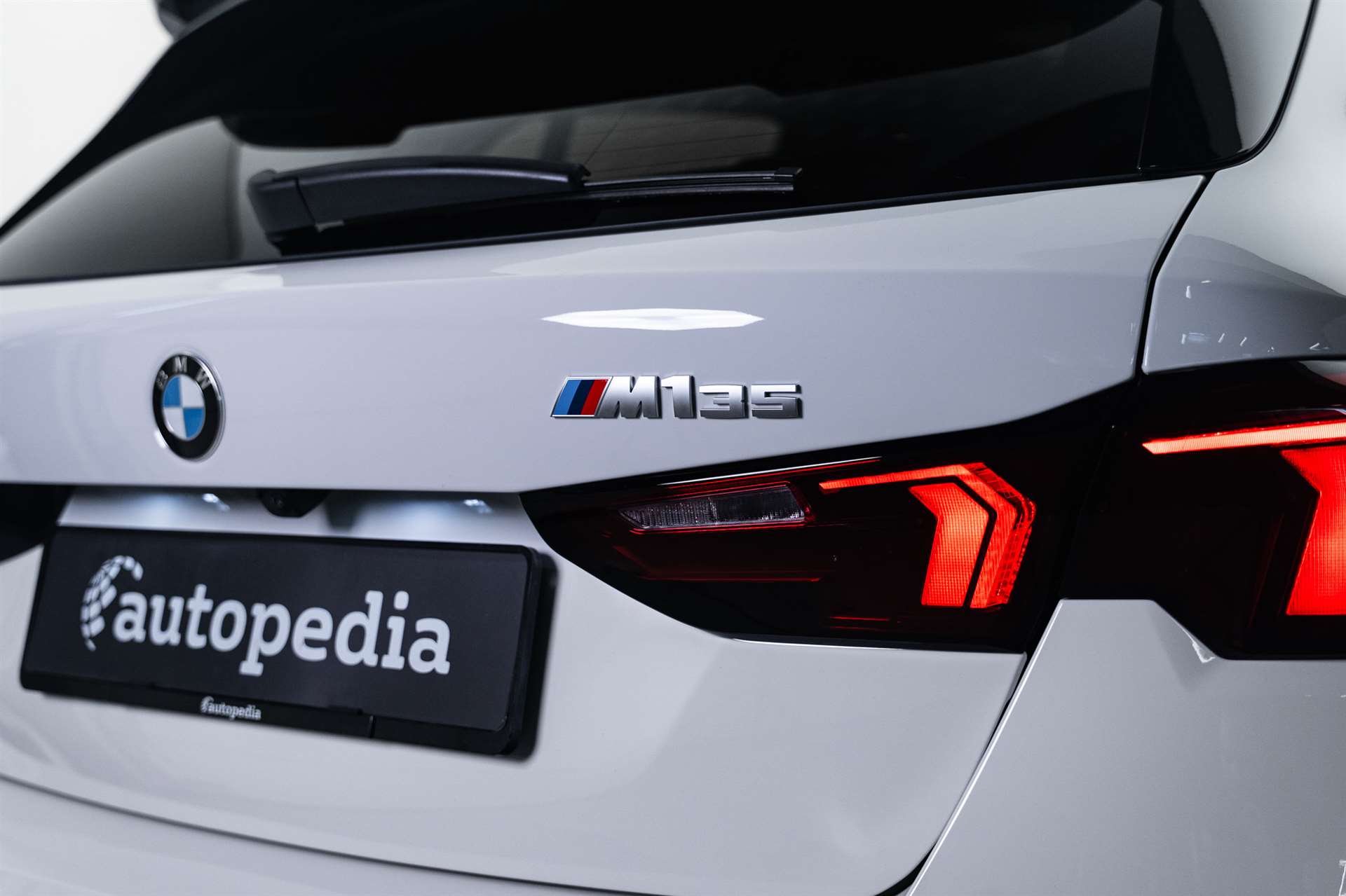 BMW M135 xDrive NEW 300PS CH-Auto-image-4