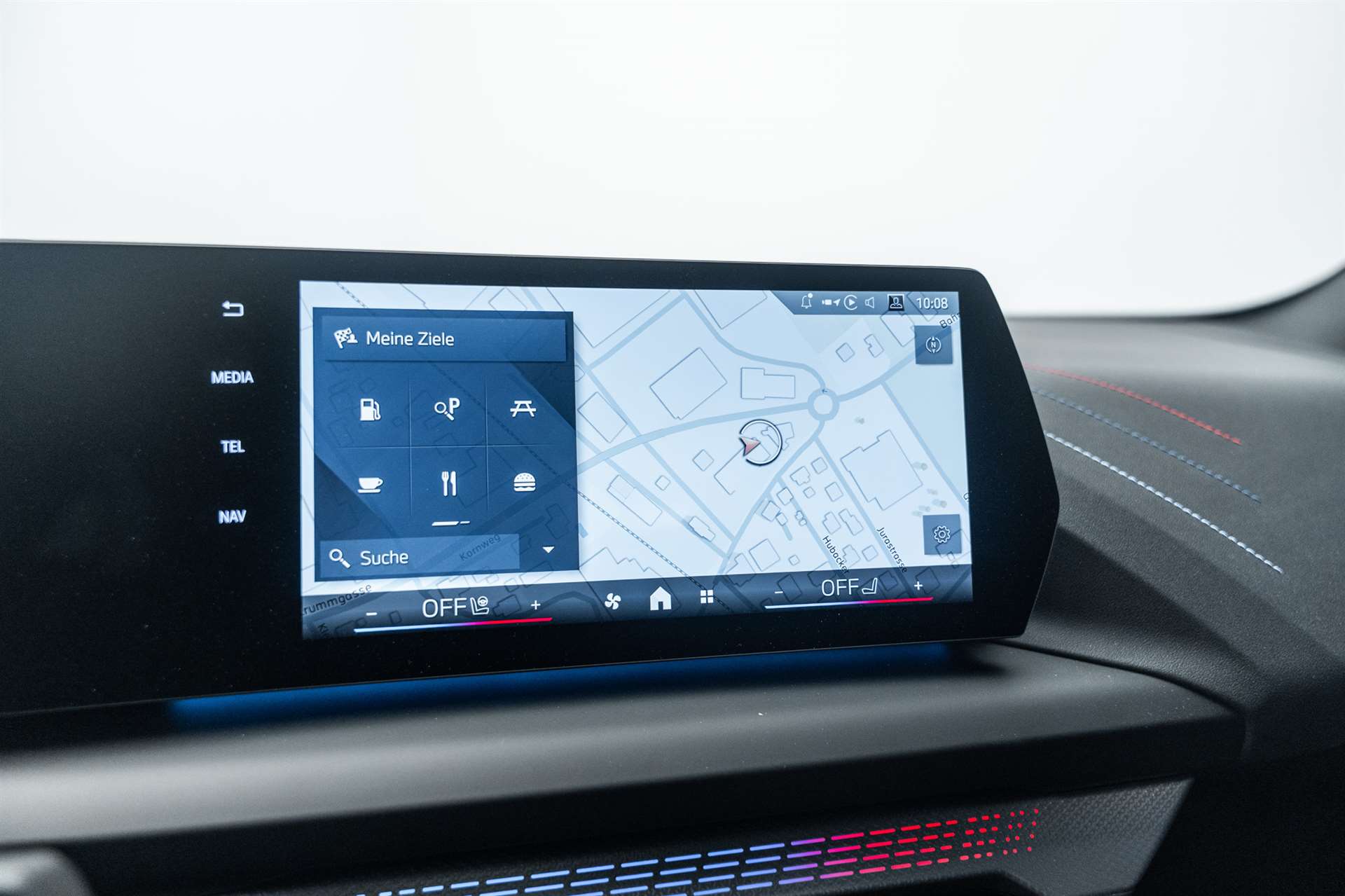 BMW M135 xDrive NEW 300PS CH-Auto-image-23