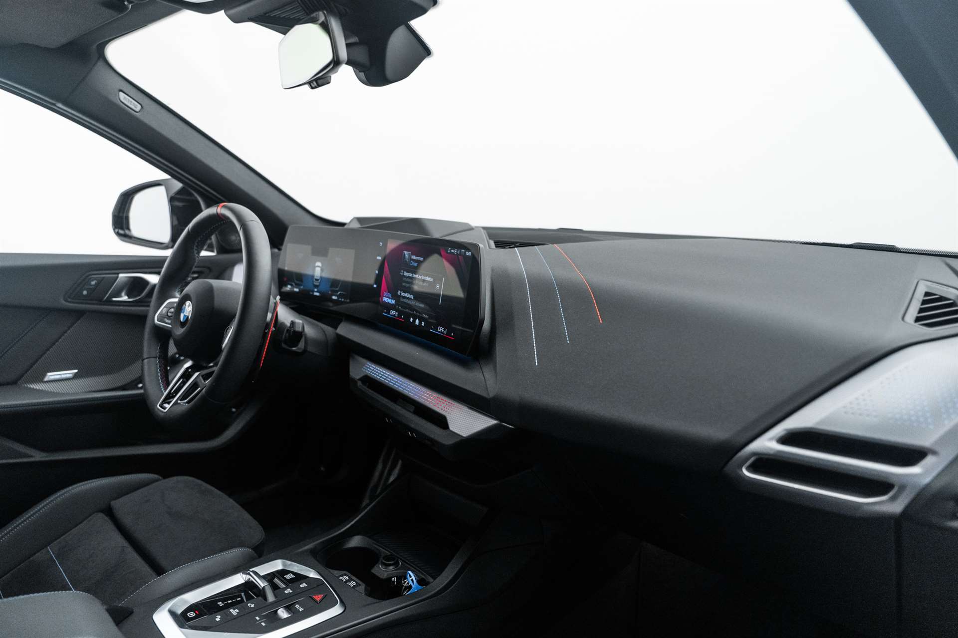 BMW M135 xDrive NEW 300PS CH-Auto-image-11