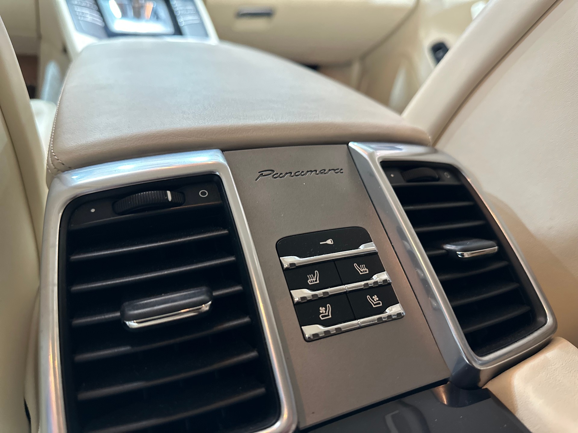 PORSCHE Panamera S 4.8 PDK-image-21