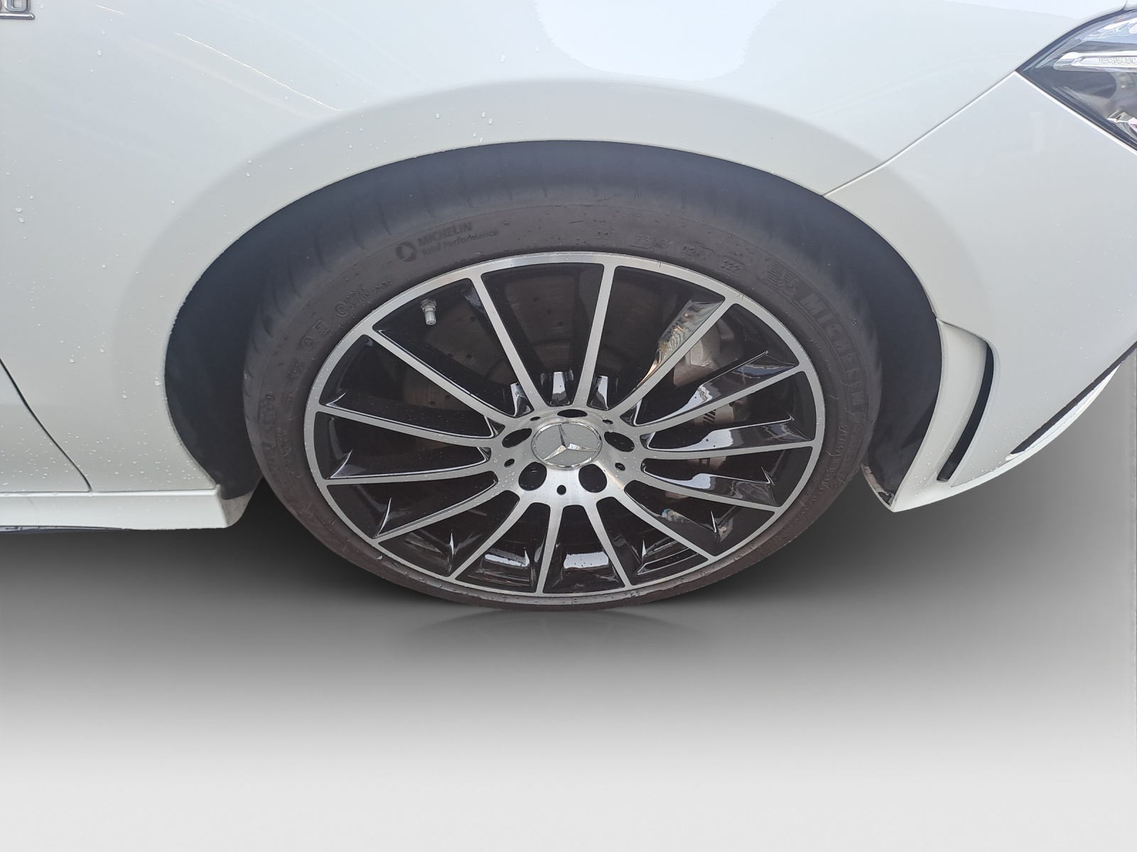 MERCEDES-BENZ CLA Shooting Brake 35 AMG 4Matic 7G-DCT-image-14