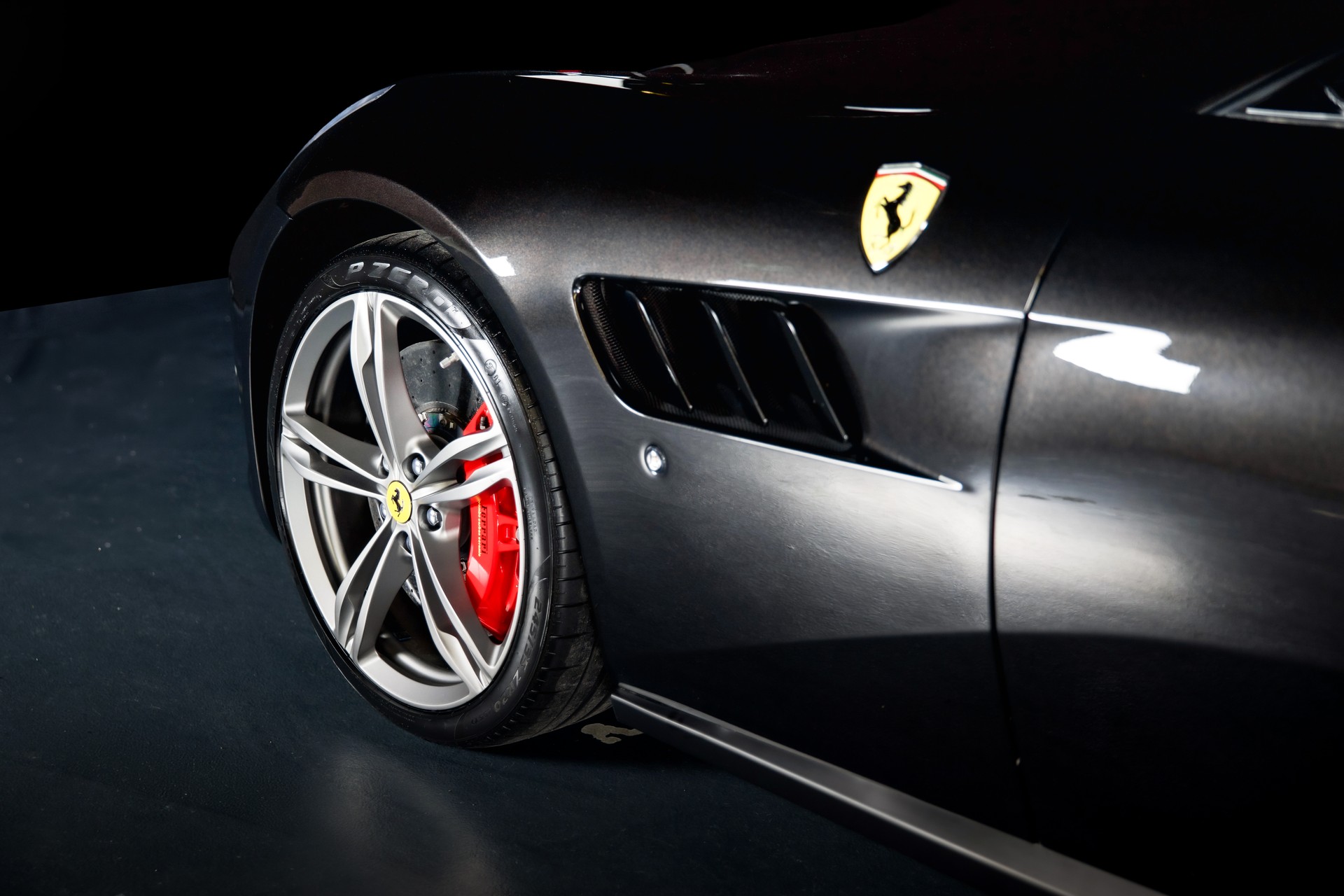 FERRARI GTC 4 Lusso-image-6