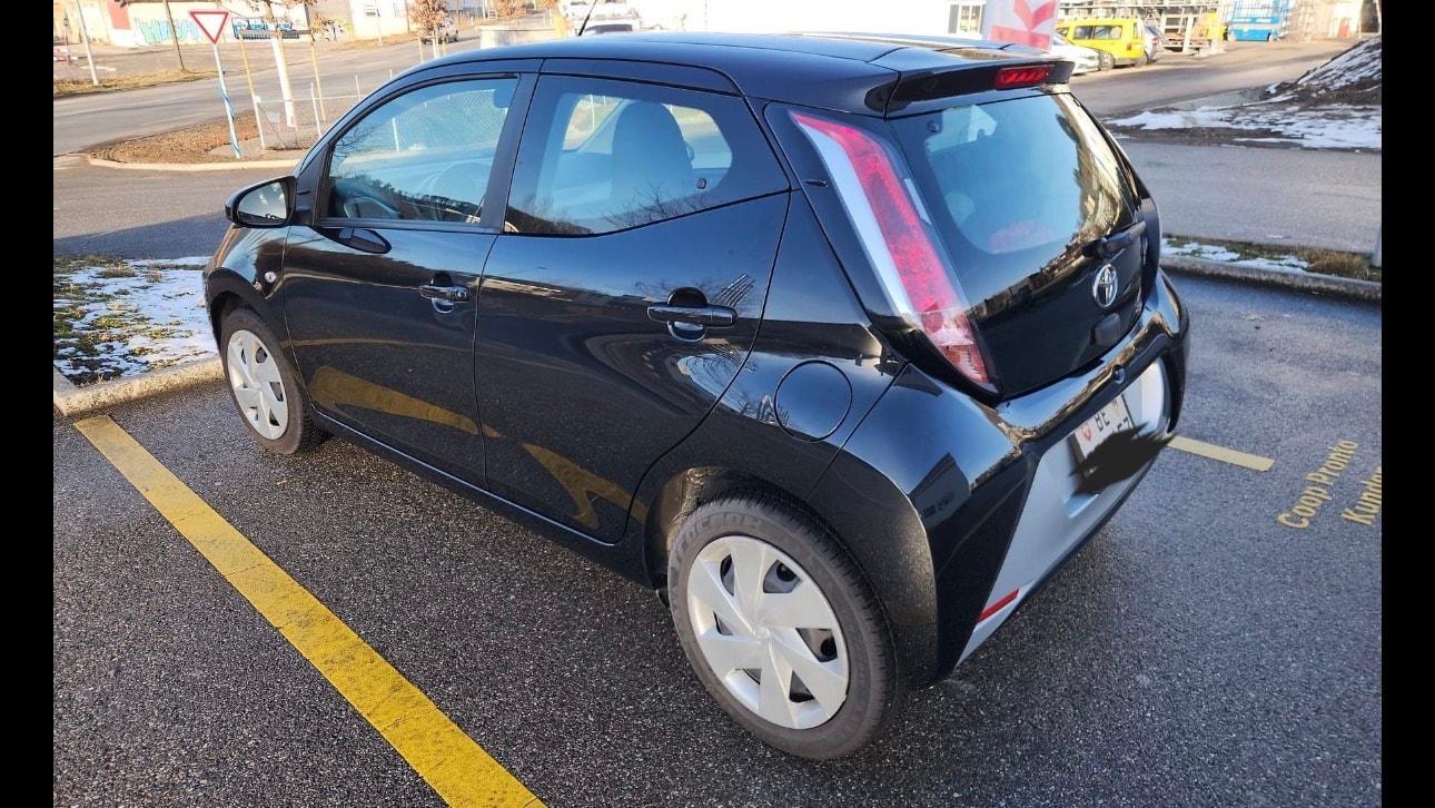 TOYOTA Aygo 1.2 VVT-i x-pure-image-2