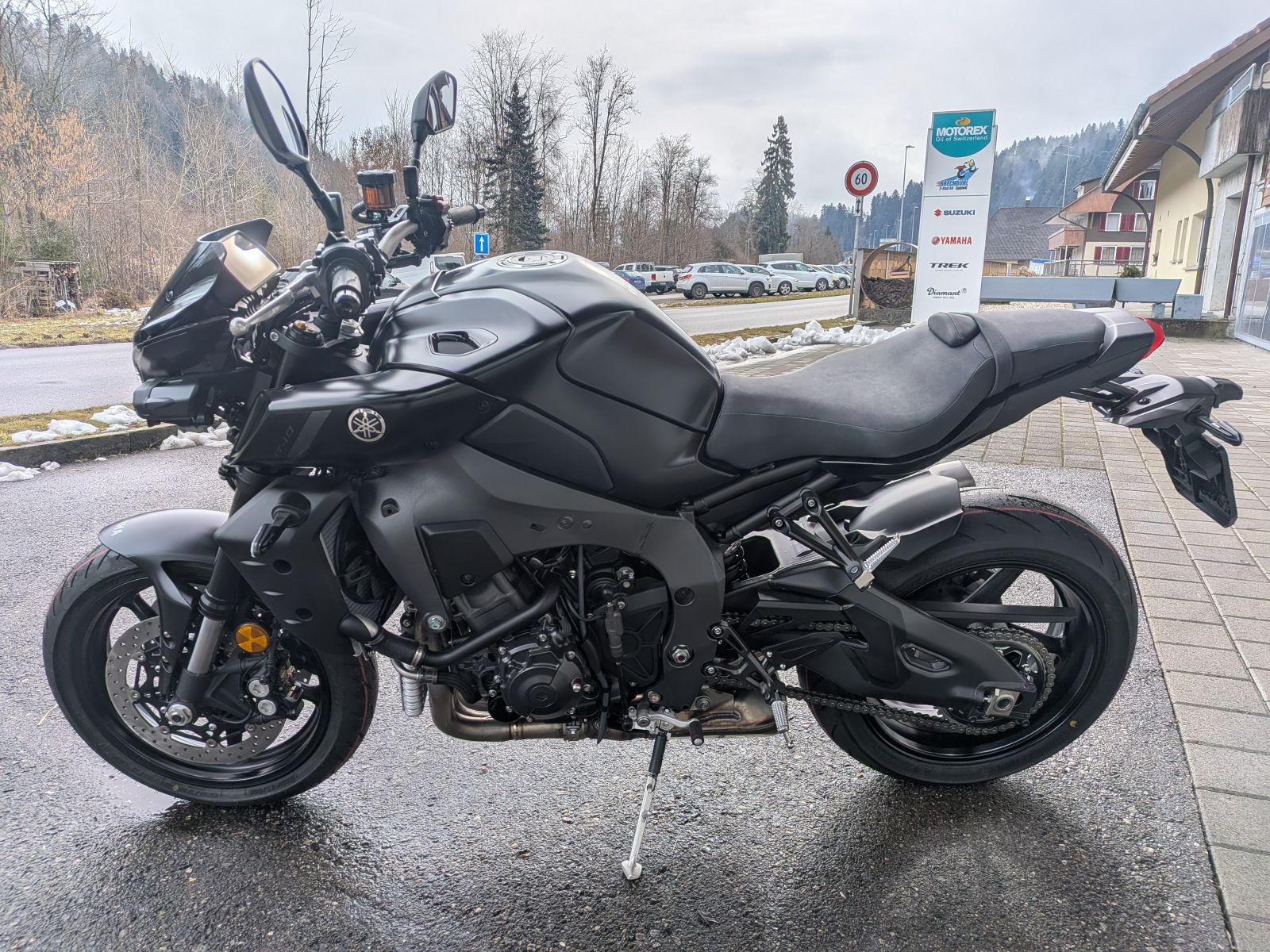 YAMAHA MT-10 ABS-image-3