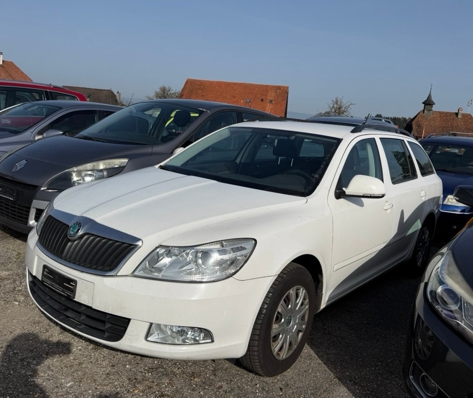 SKODA Octavia Combi 1.8 TSI Elegance 4x4-image-2