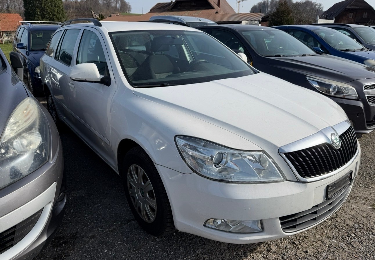SKODA Octavia Combi 1.8 TSI Elegance 4x4-image-1